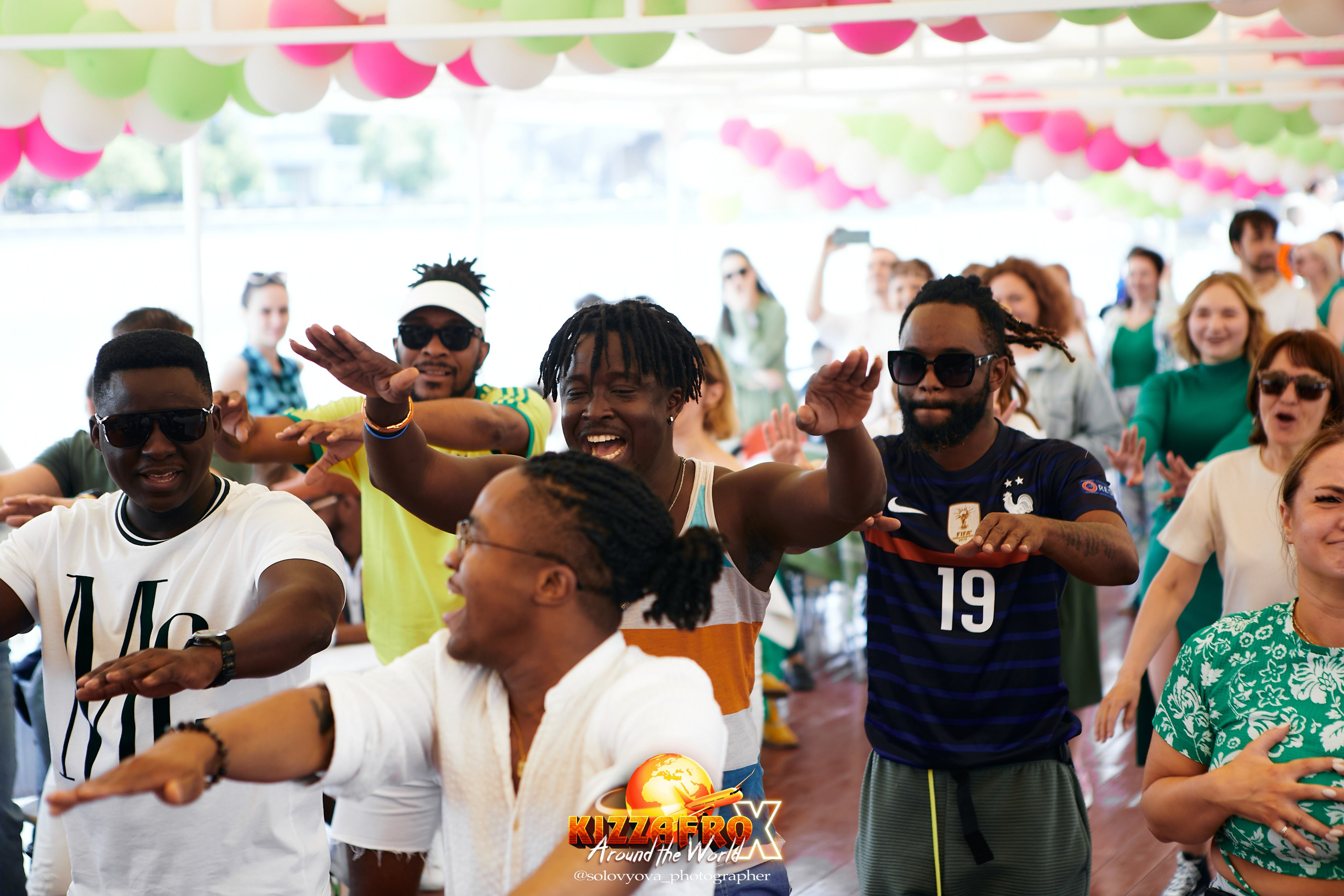 Boat party. Свадебный фотограф