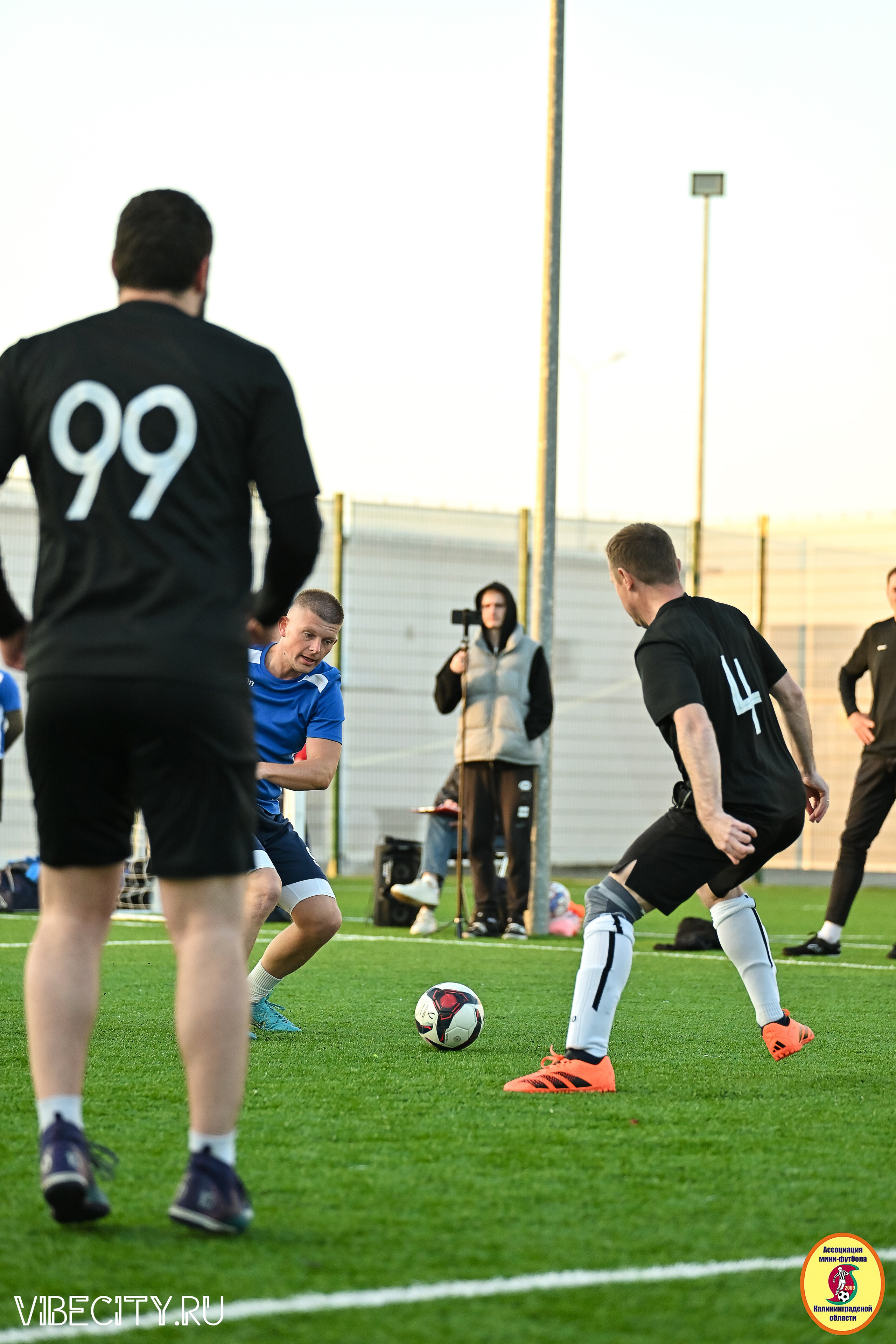 ИГРЫ МИНИ-ФУТБОЛЬНОЙ И КОРПОРАТИВНОЙ ЛИГИ. VIBECITY.RU Вайб Сити Ру Фоторепортажи Фотоотчеты Калининград