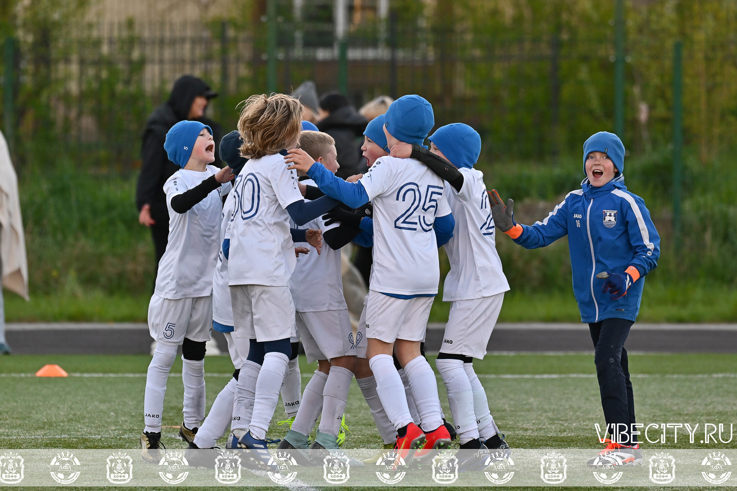 XIV ВСЕРОССИЙСКИЙ ФУТБОЛЬНЫЙ ФЕСТИВАЛЬ «ЗАГРУЗИ СЕБЯ ФУТБОЛОМ!». VIBECITY.RU Вайб Сити Ру Фоторепортажи Фотоотчеты Калининград