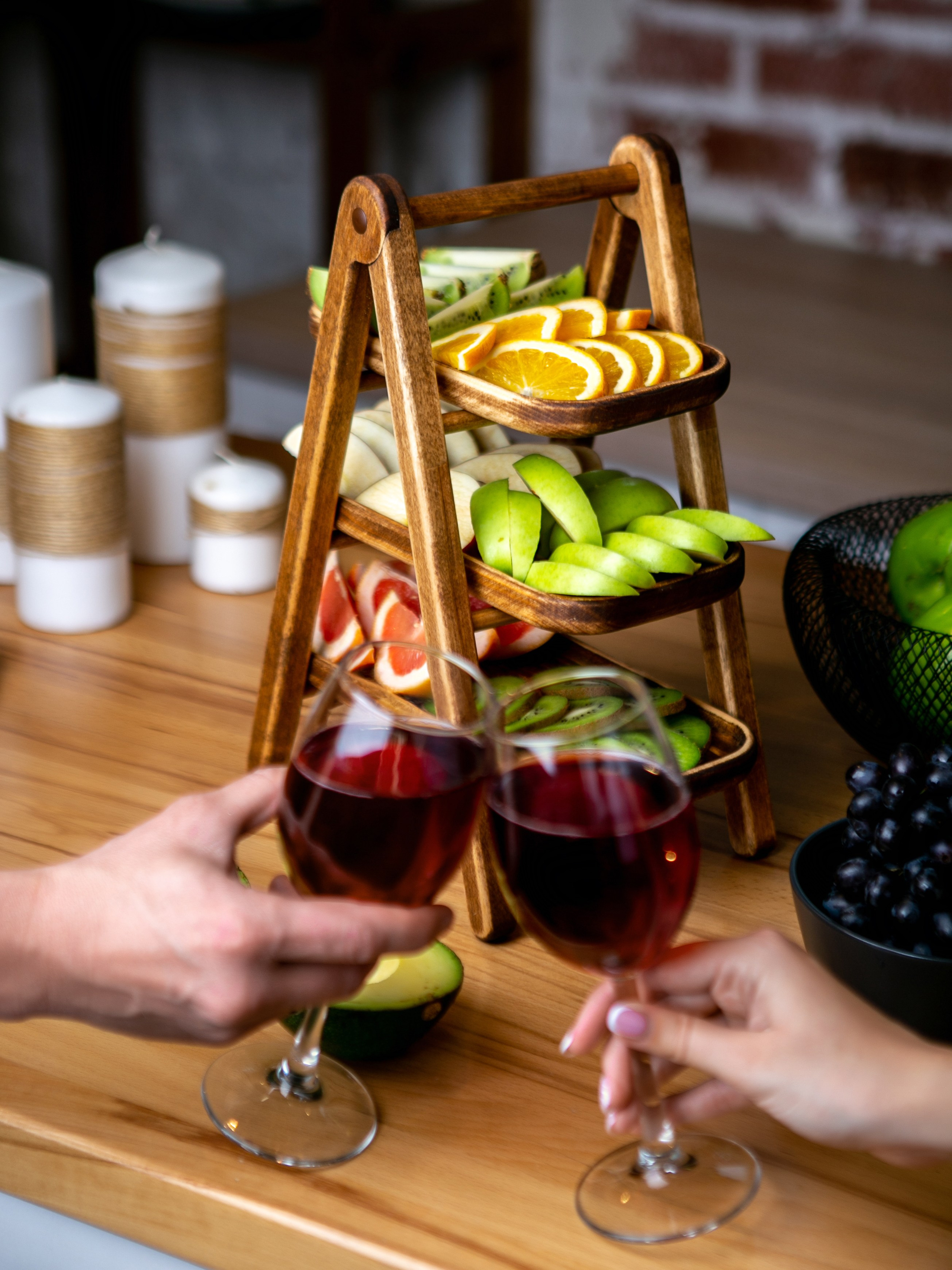 Подносы и этажерки. Контент фотограф, съемка для маркетплейсов, фуд съемка и репортажи в Новосибирске Ралия Галеева