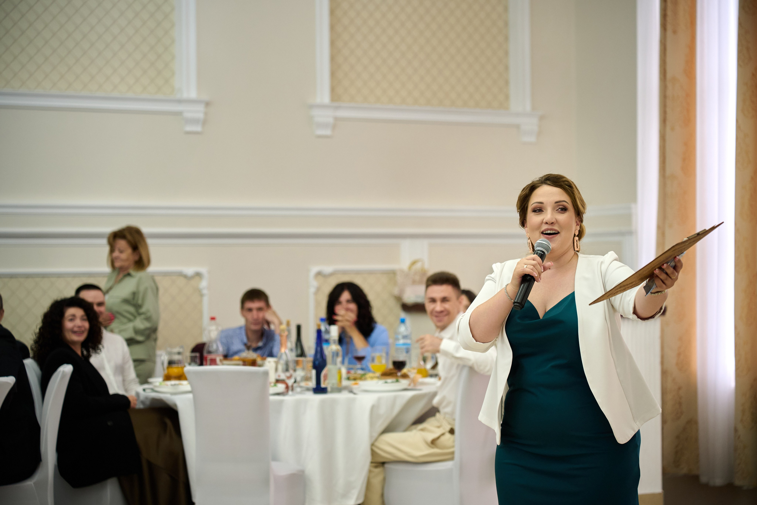 Свадебная фотосессия в Старом Осколе и Губкине. Профессиональный фотограф Старый Оскол, Губкин — свадьба, венчание, крещение, юбилей и день рождения