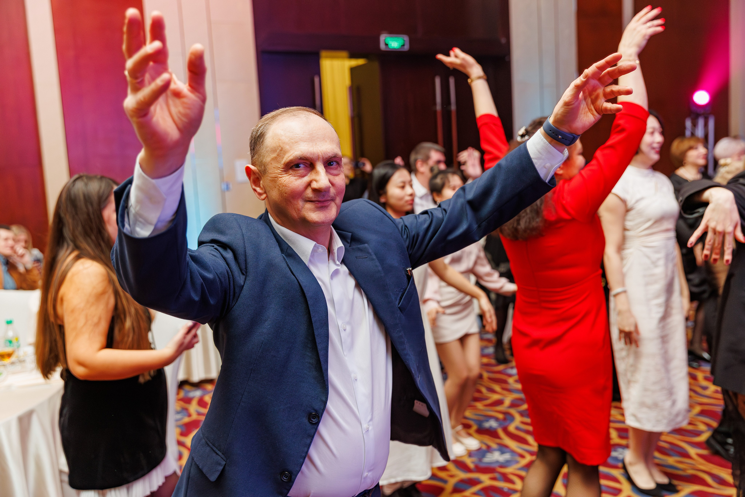 Новогодний корпоратив Отеля «Пекин». Репортажный фотограф Минск ❘ Костецкий Илья ❘ Беларусь