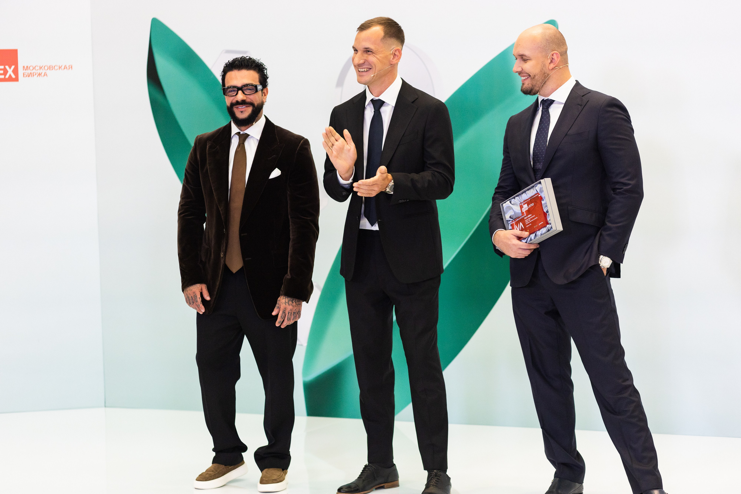 IVA на Московской бирже. Свадебный и портретный фотограф в Королёве Сергей Чихарев