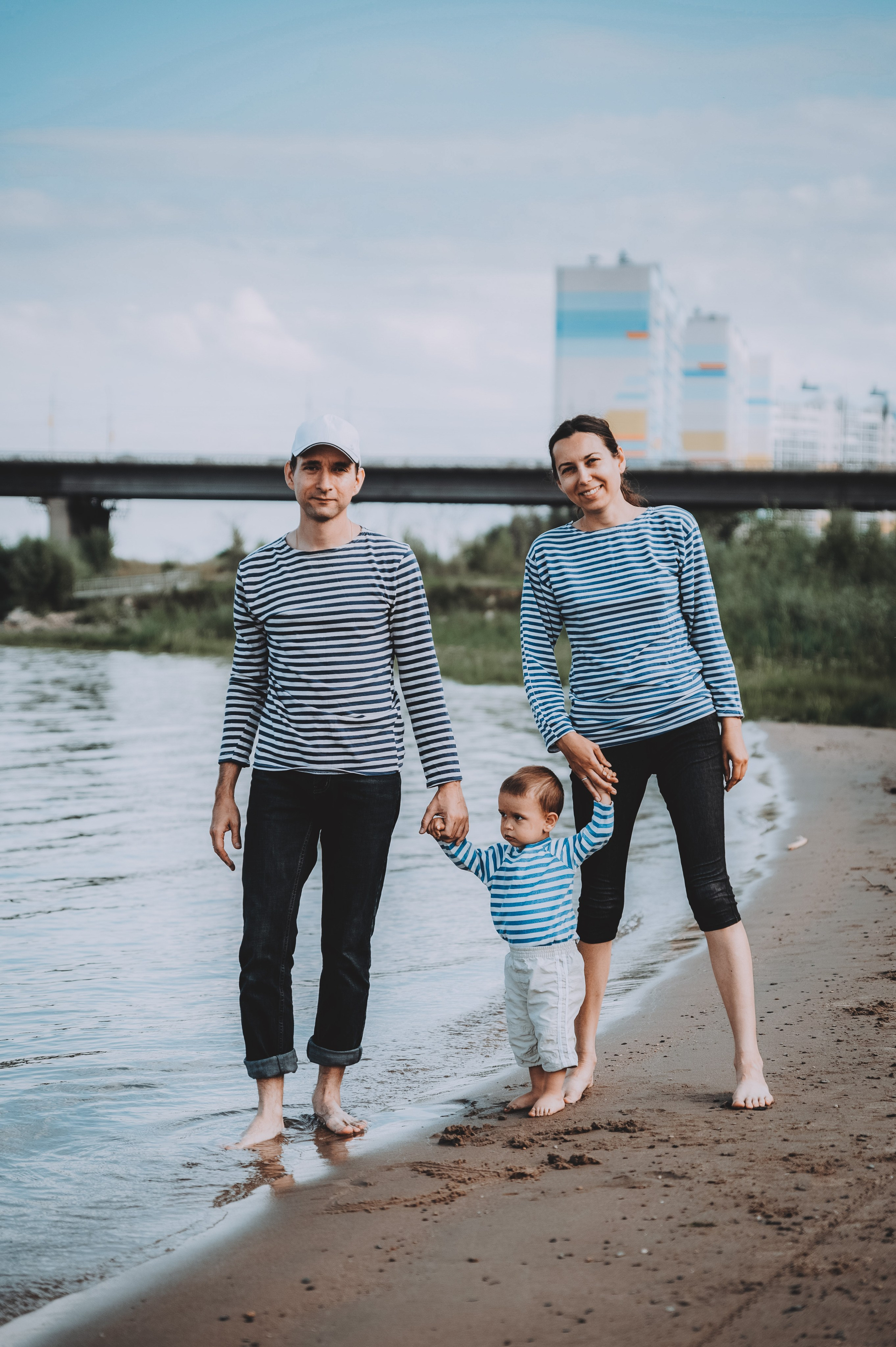 Семья у реки. Фотограф в Новосибирске