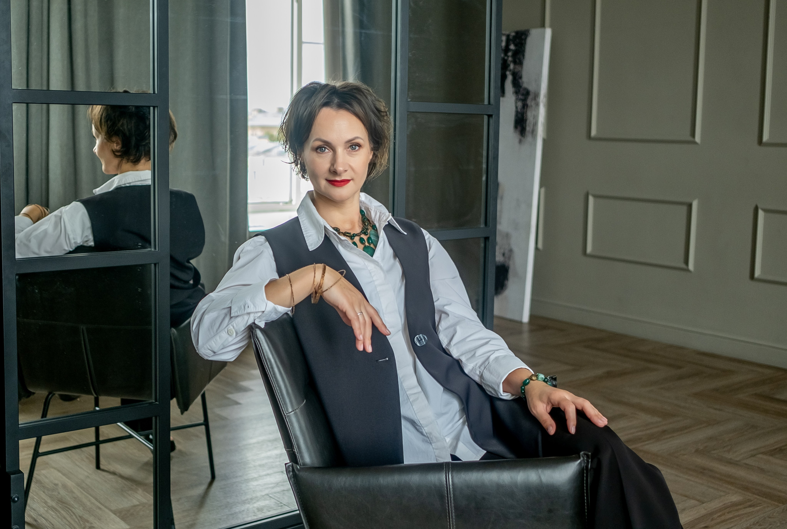 Юлия, предприниматель. Арт-стилист, визуализатор архетипических стратегий, психолог