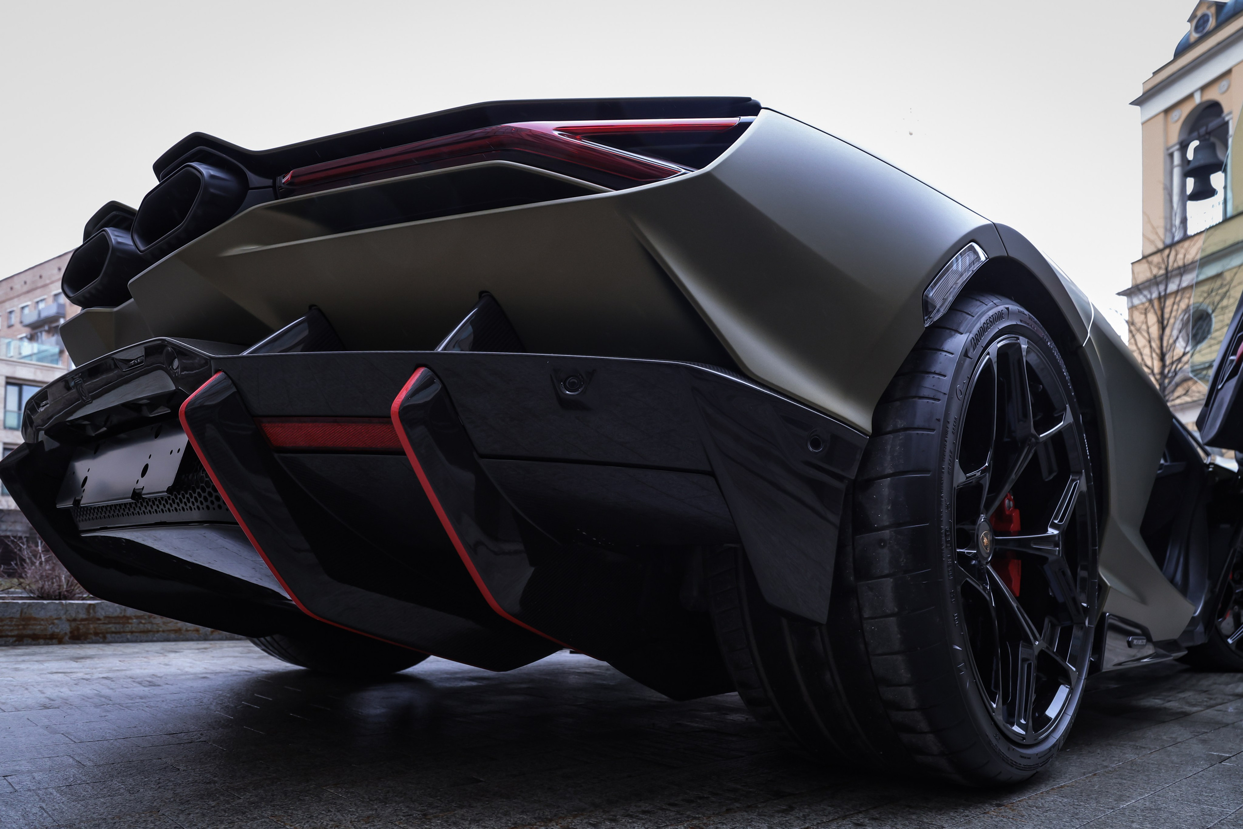 2024 Lamborghini Revuelto 6.5 AMT. Mixturecaptures