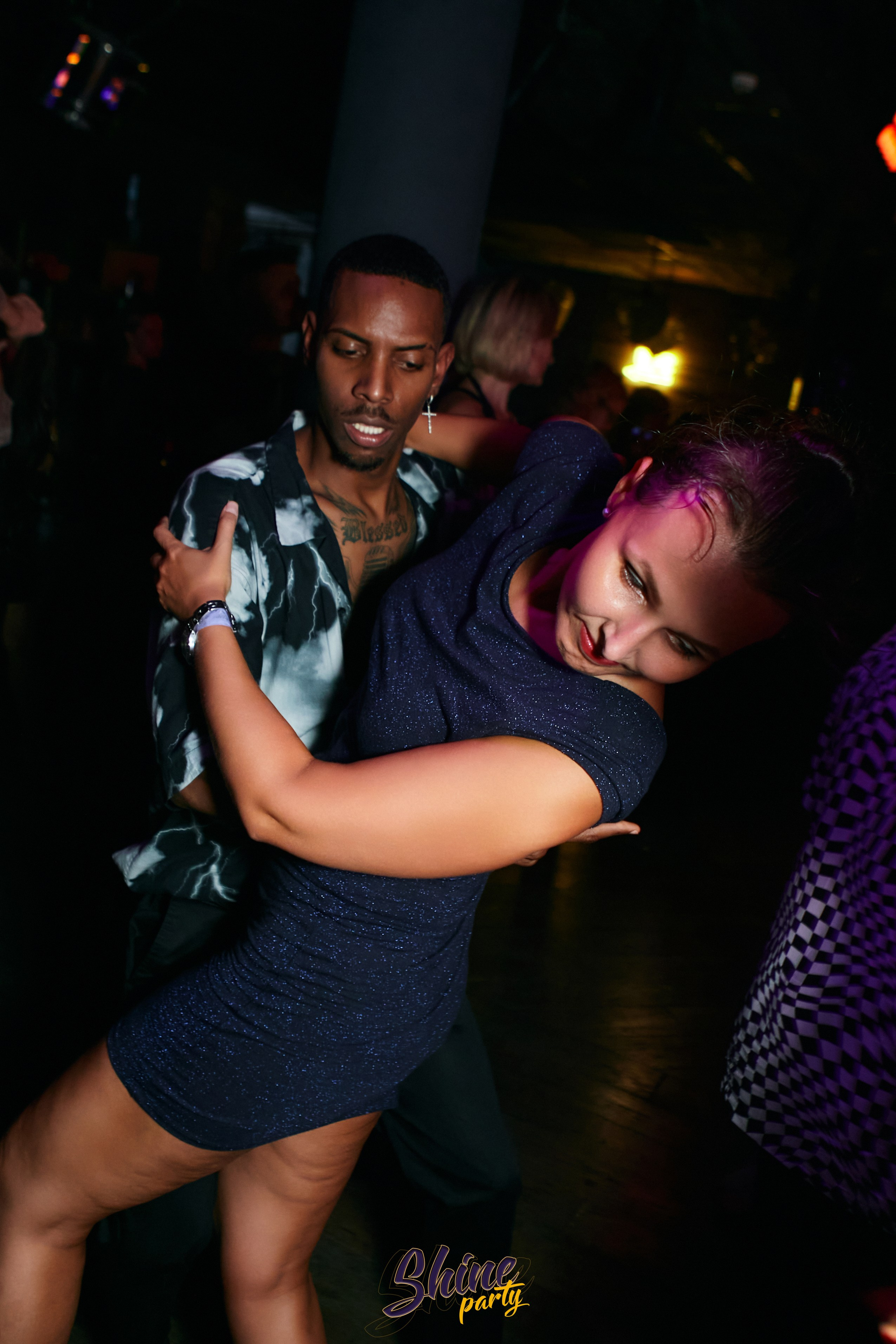 Shine party bachata. Свадебный фотограф