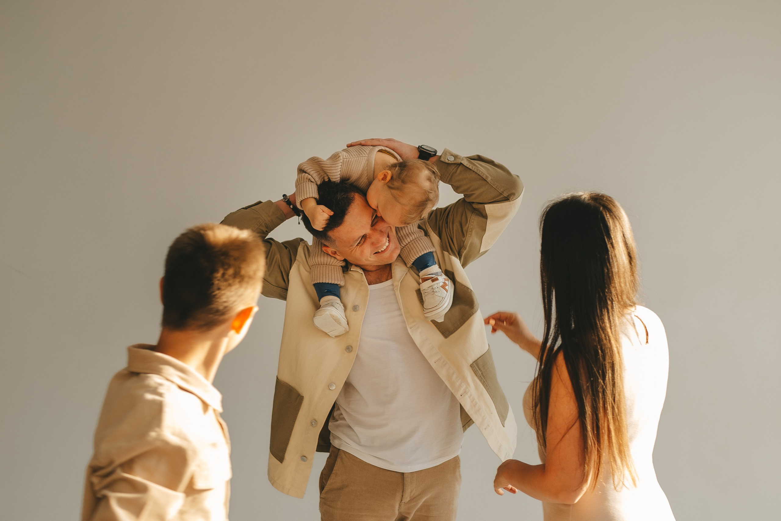 Семейная фотосессия в студии. Семейный и детский фотограф и видеограф в Москве, Дрокина Наталья