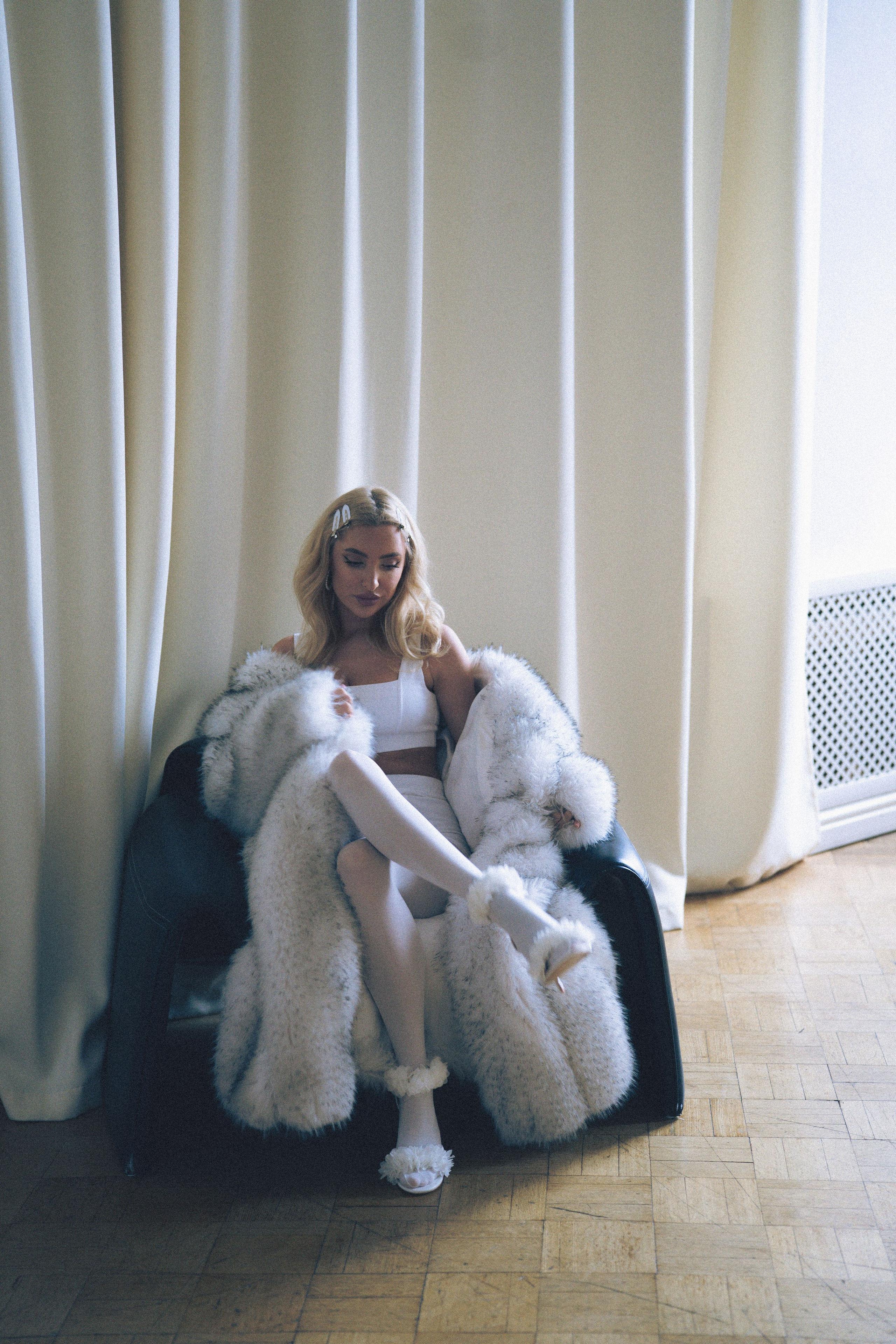 МИНИМАЛИЗМ В СТУДИИ НА ЧЕРНЫШЕВСКОЙ В СТУДИИ С БАЛКОНОМ. Профессиональный фотограф, Санкт-Петербург — Виктория Богомолова