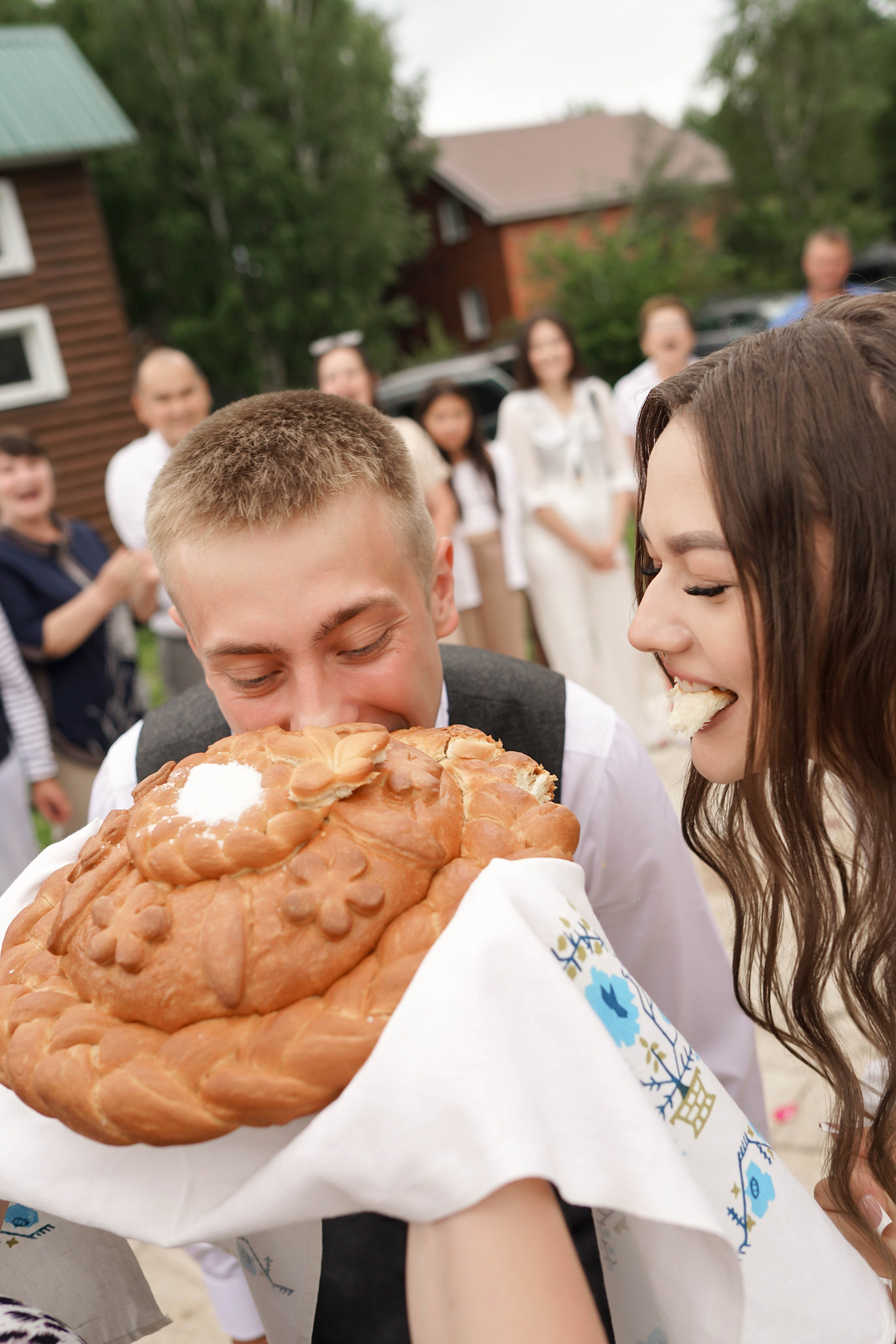 Марина и Андрей: регистрация, прогулка и банкет. Фотограф в Иркутске