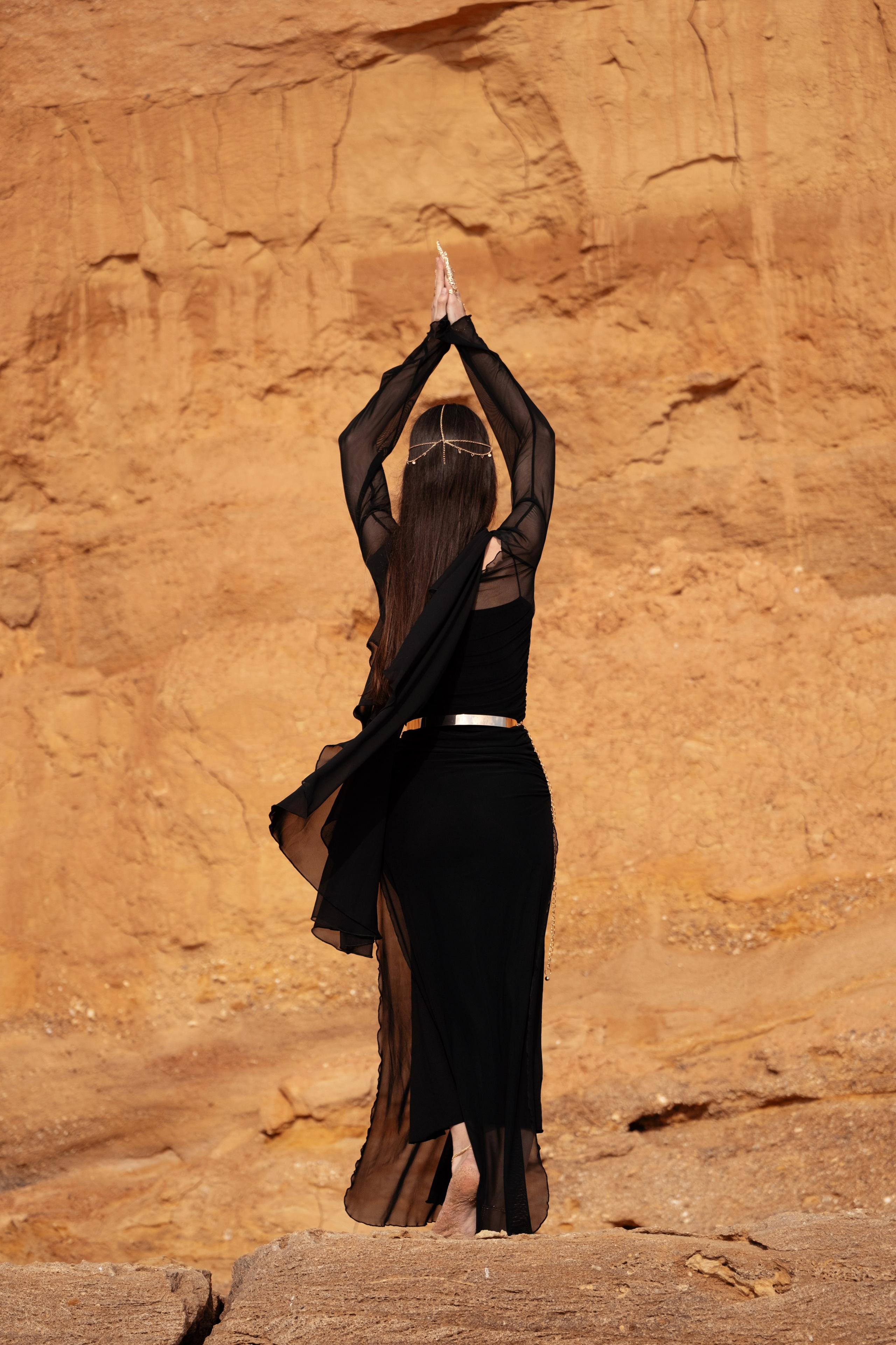 Арабская Эстетика. Профессиональная фотосъемка в Крыму. Натуральные эмоции и живые кадры. Забронируйте дату прямо сейчас!