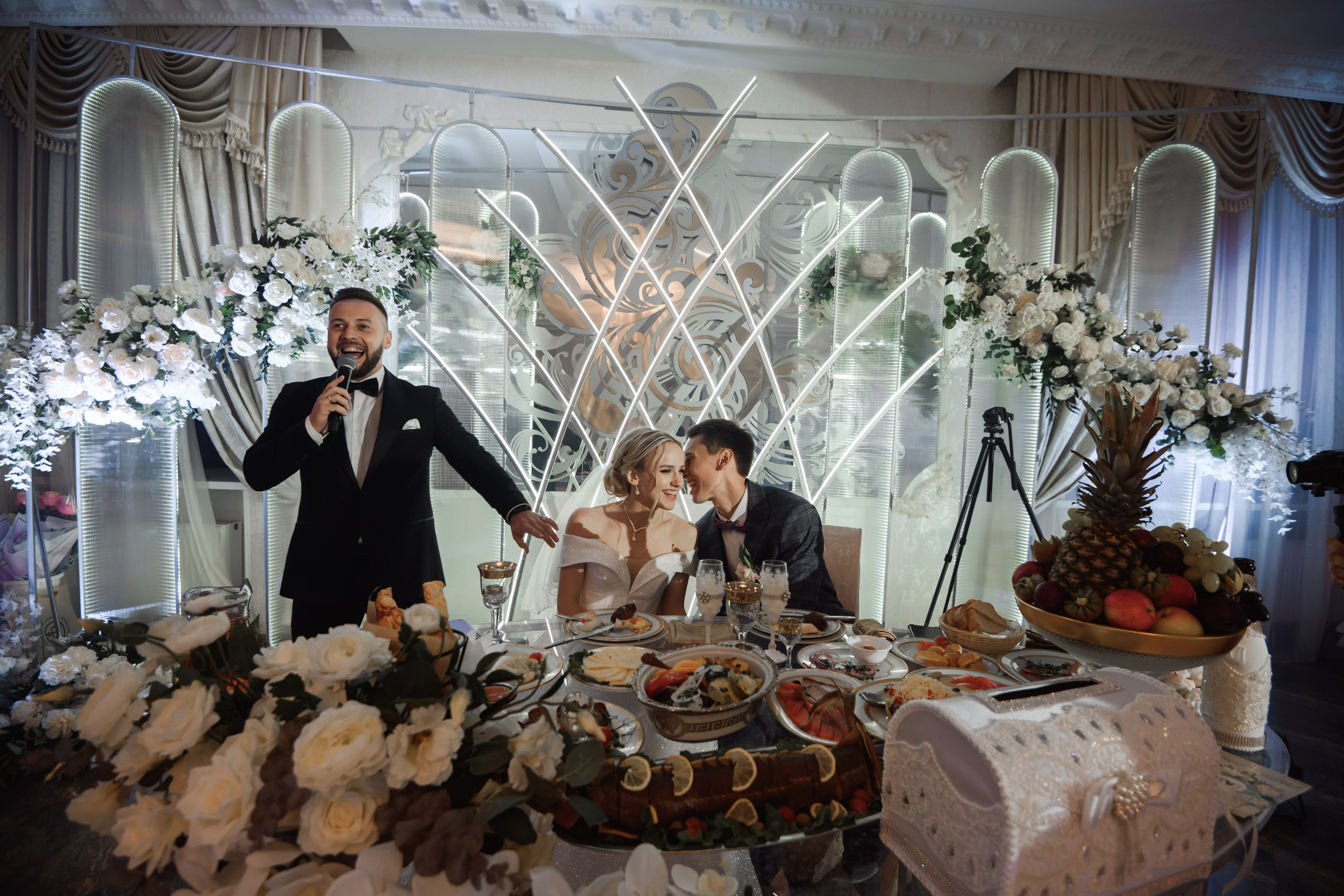 B & A. Свадебный фотограф в г. Астрахань. Так же выезжаю в другие города