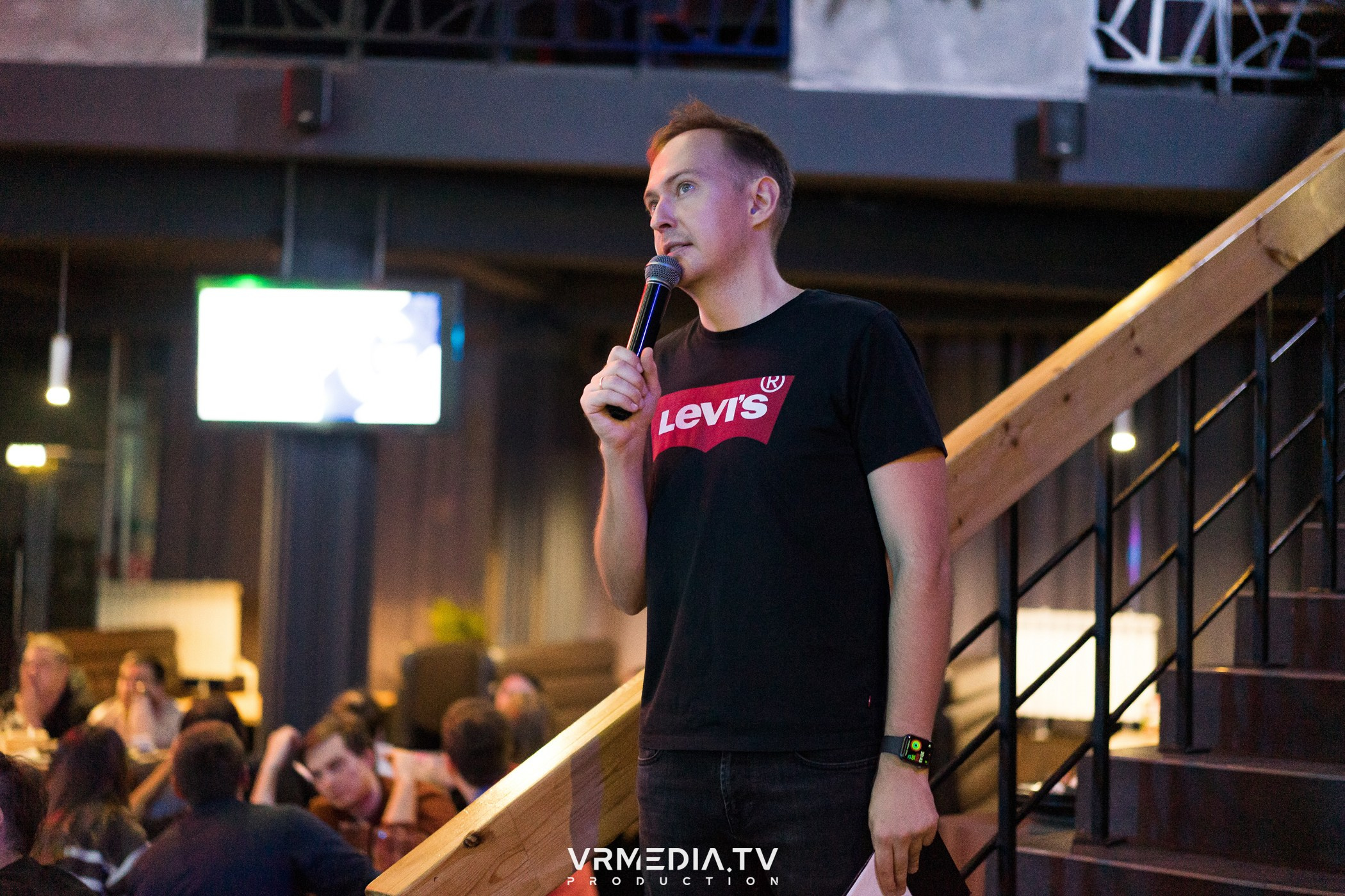 Эйнштейн Party в баре «Друзья»