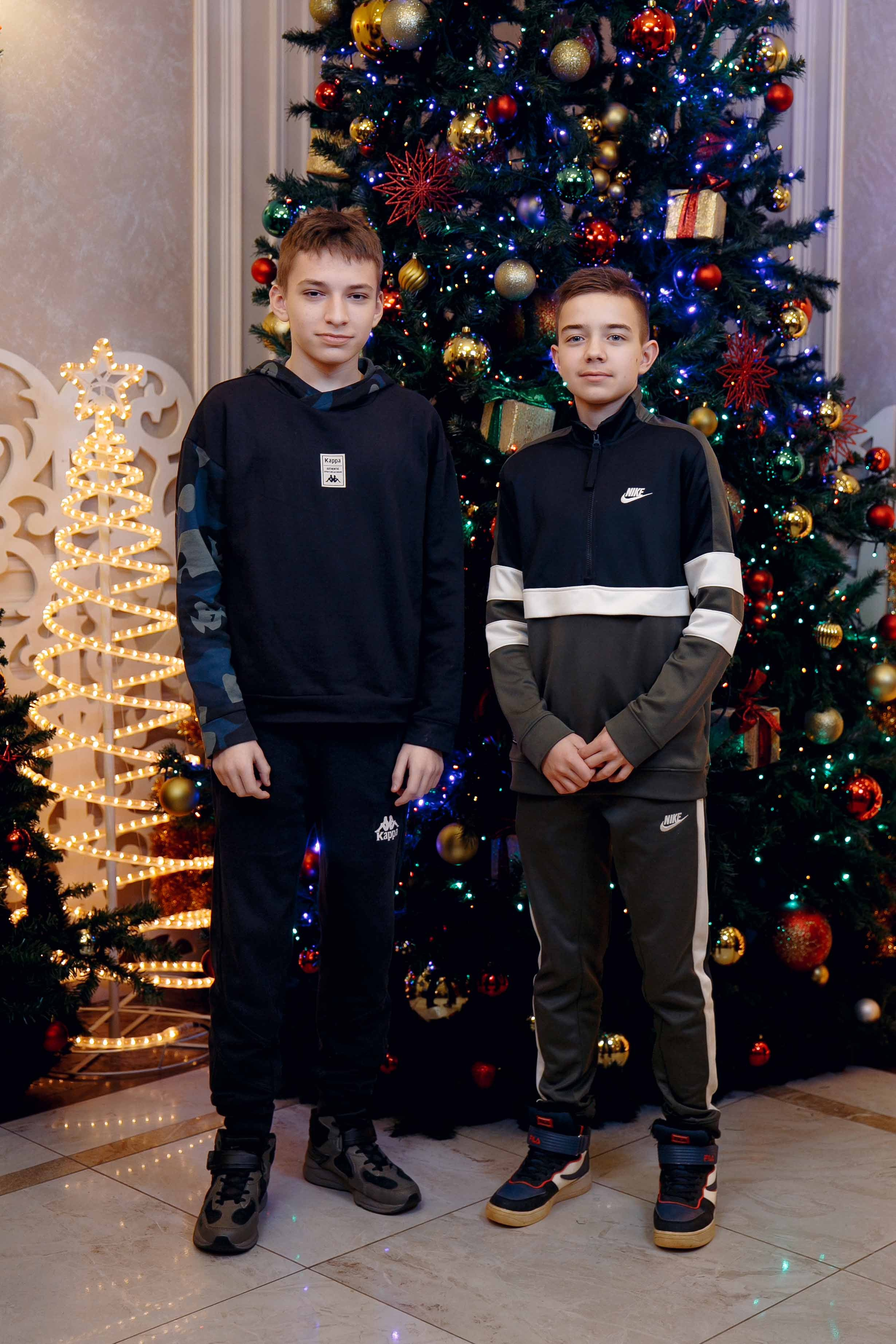 Елка в «Казармах» ТЮЗ. Ваш репортажный фотограф Артемий Антонов