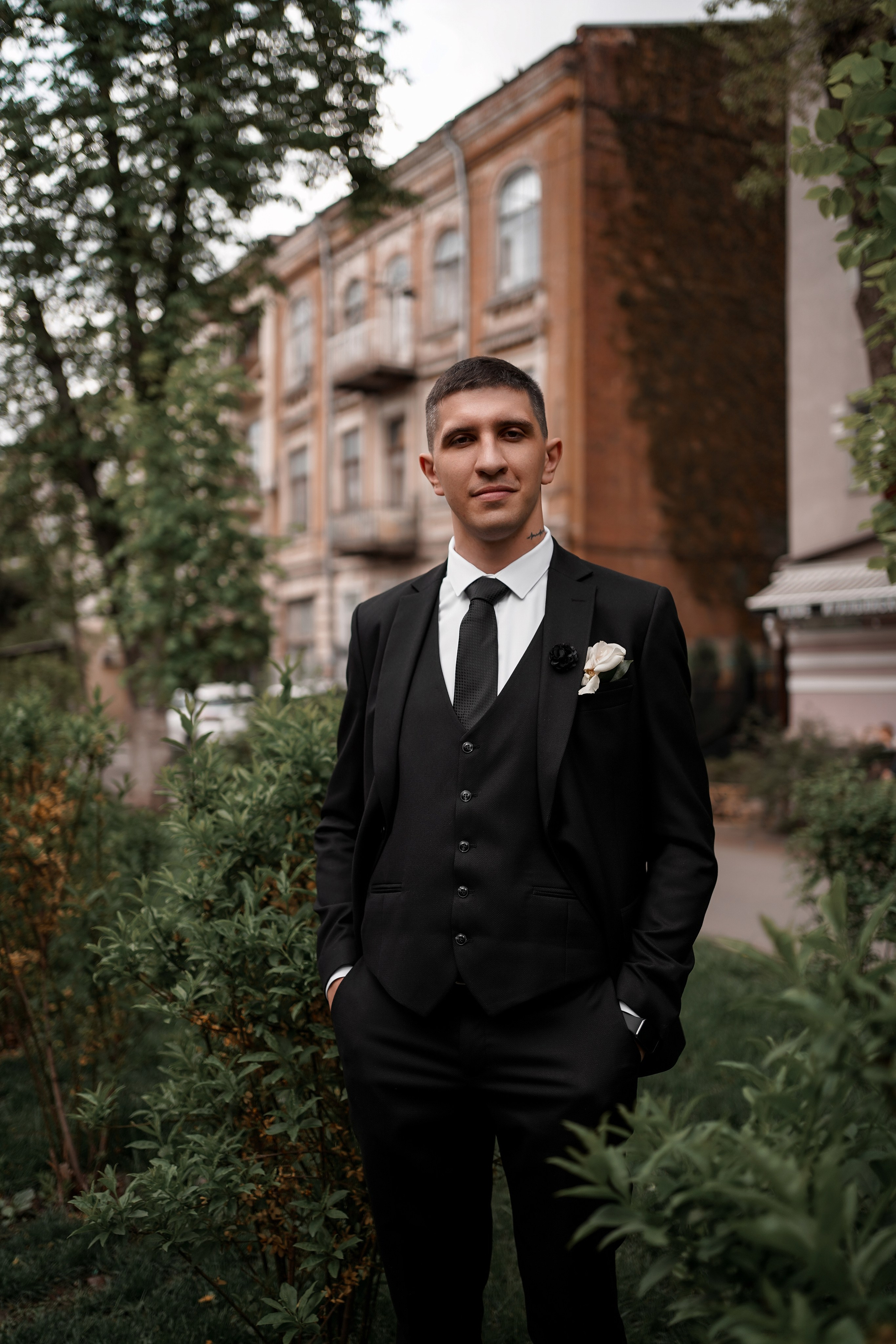 Свадебная прогулка Жанны и Рамиса в парке имени Октябрьской революции. Свадебный фотограф в Ростове-на-Дону. Таинство Крещения и Венчания, семейные фотосессии. Алёна Чёботова