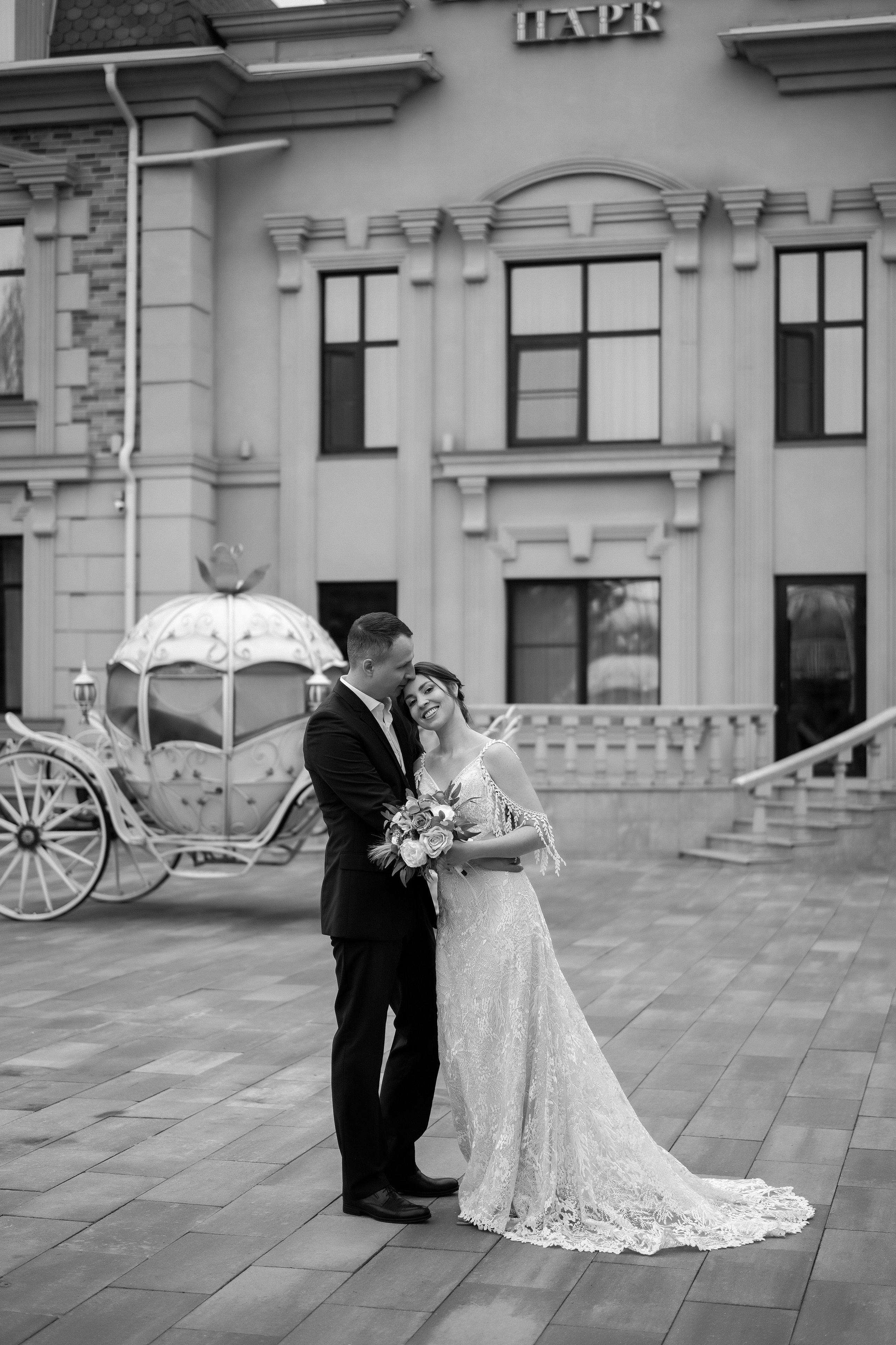 Свадебная фотосессия в Графском парке. Ростов-на-Дону. Свадебный фотограф в Ростове-на-Дону. Таинство Крещения и Венчания, семейные фотосессии. Алёна Чёботова