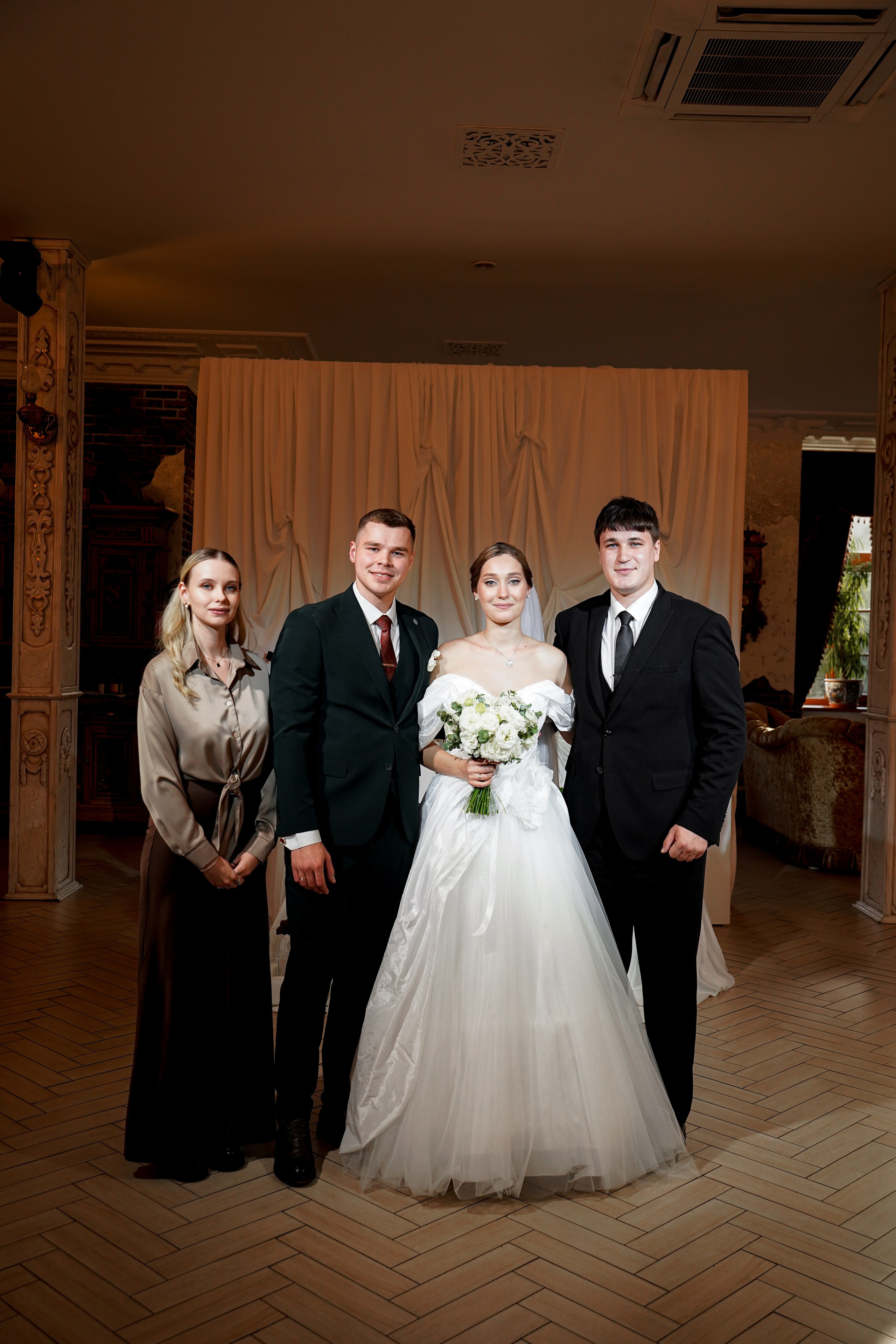 Банкет в Атаманской усадьбе. Свадебный фотограф в Ростове-на-Дону. Таинство Крещения и Венчания, семейные фотосессии. Алёна Чёботова