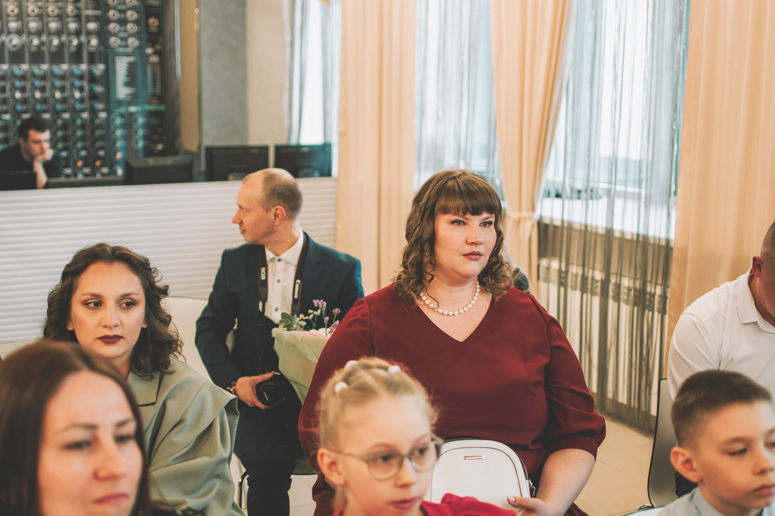 Альберт и Анастасия (Студийная фотосессия, роспись в ДК Нефтяник + фотосессия с гостями). Семейный и свадебный фотограф Губкинский и Ставрополь