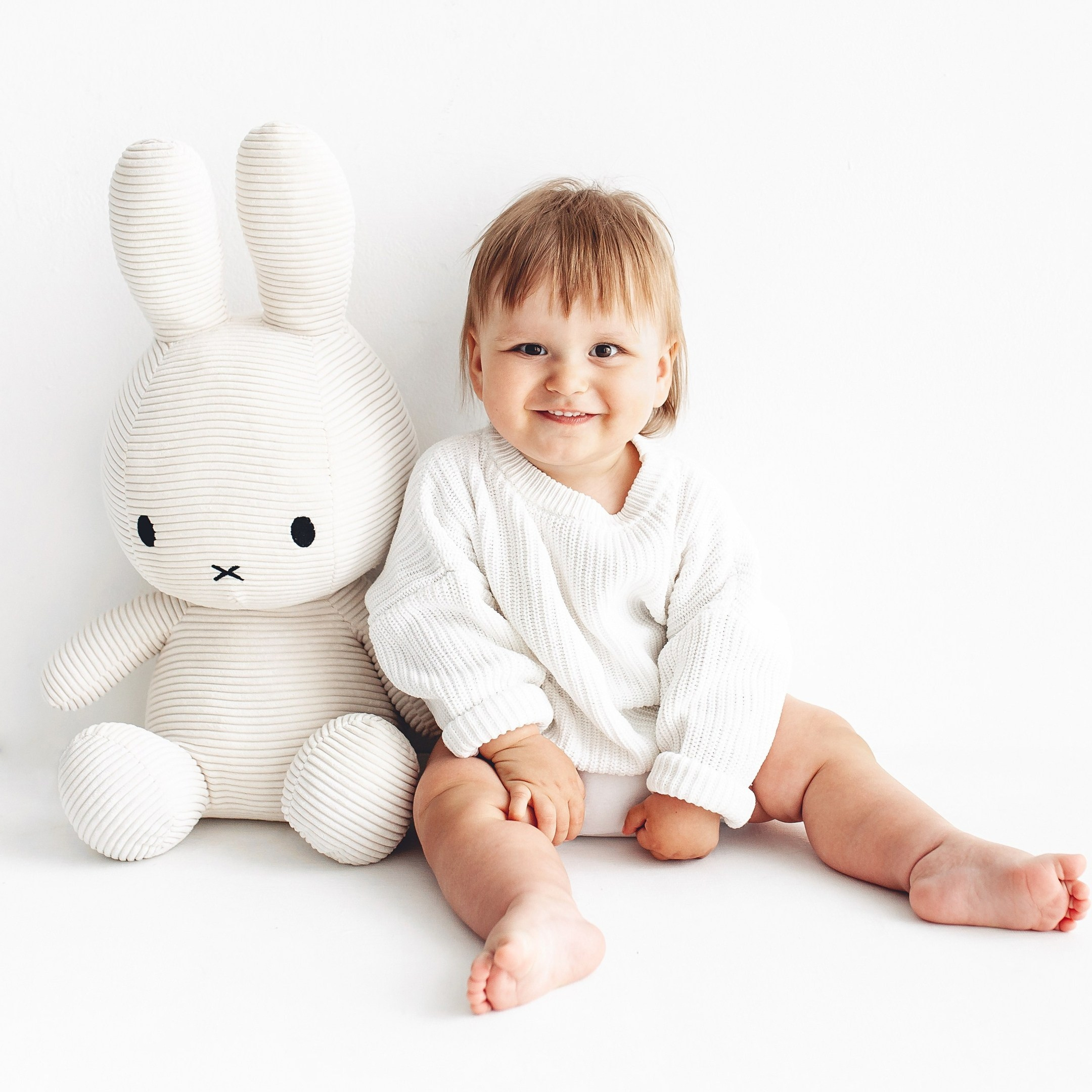 Фотосессия братьев в белой студии. Детский фотограф в Самаре