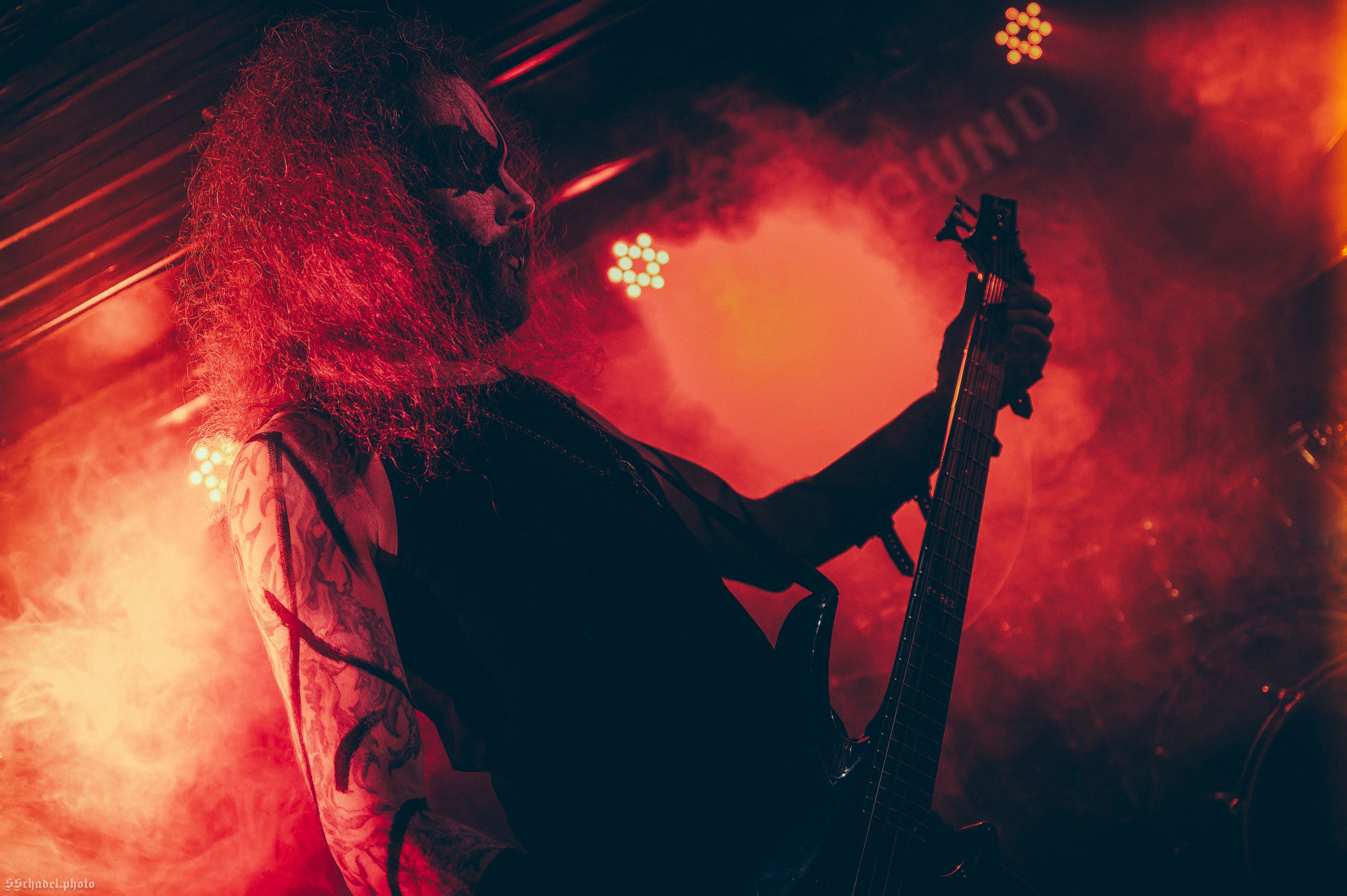 Frostlagte Måne 18.10.25. We will make everything metal!