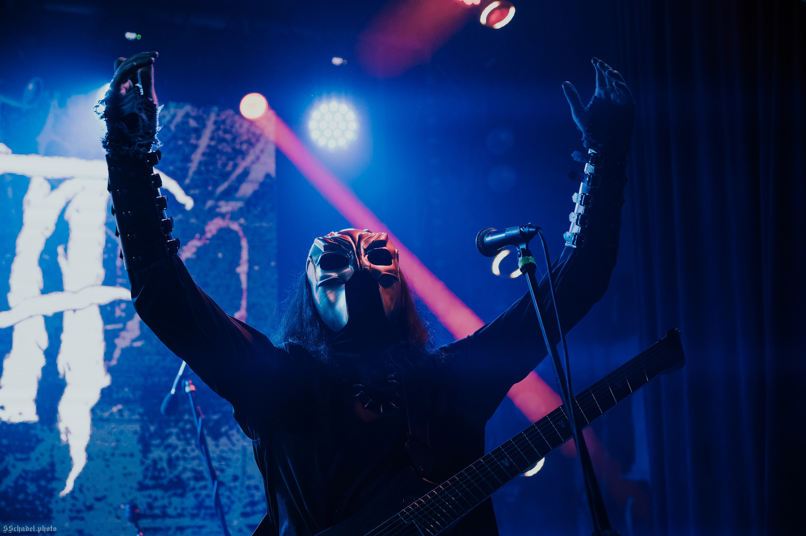 ILLA 08.05.26. We will make everything metal!