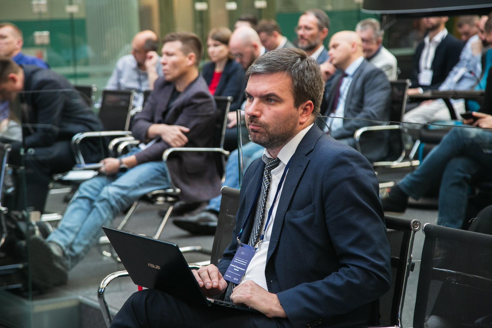 Деловые мероприятия. Профессиональный фотограф Евгений Земцов в Москве. Контент съемка, репортаж мероприятий, бизнес портреты