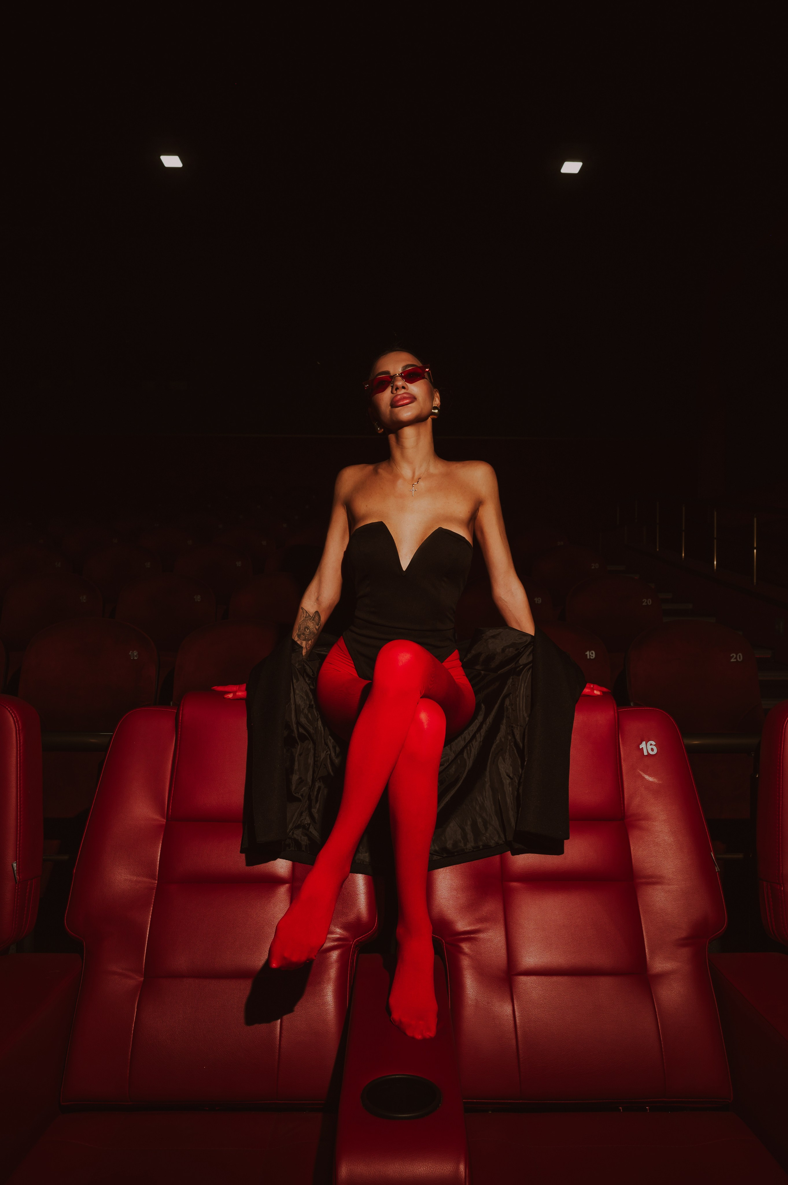 Сьемка в кинозале. Мариуполь фото. Фотограф Мариуполь.Индивидуальные съёмки. Детские, семейные, коммерческие