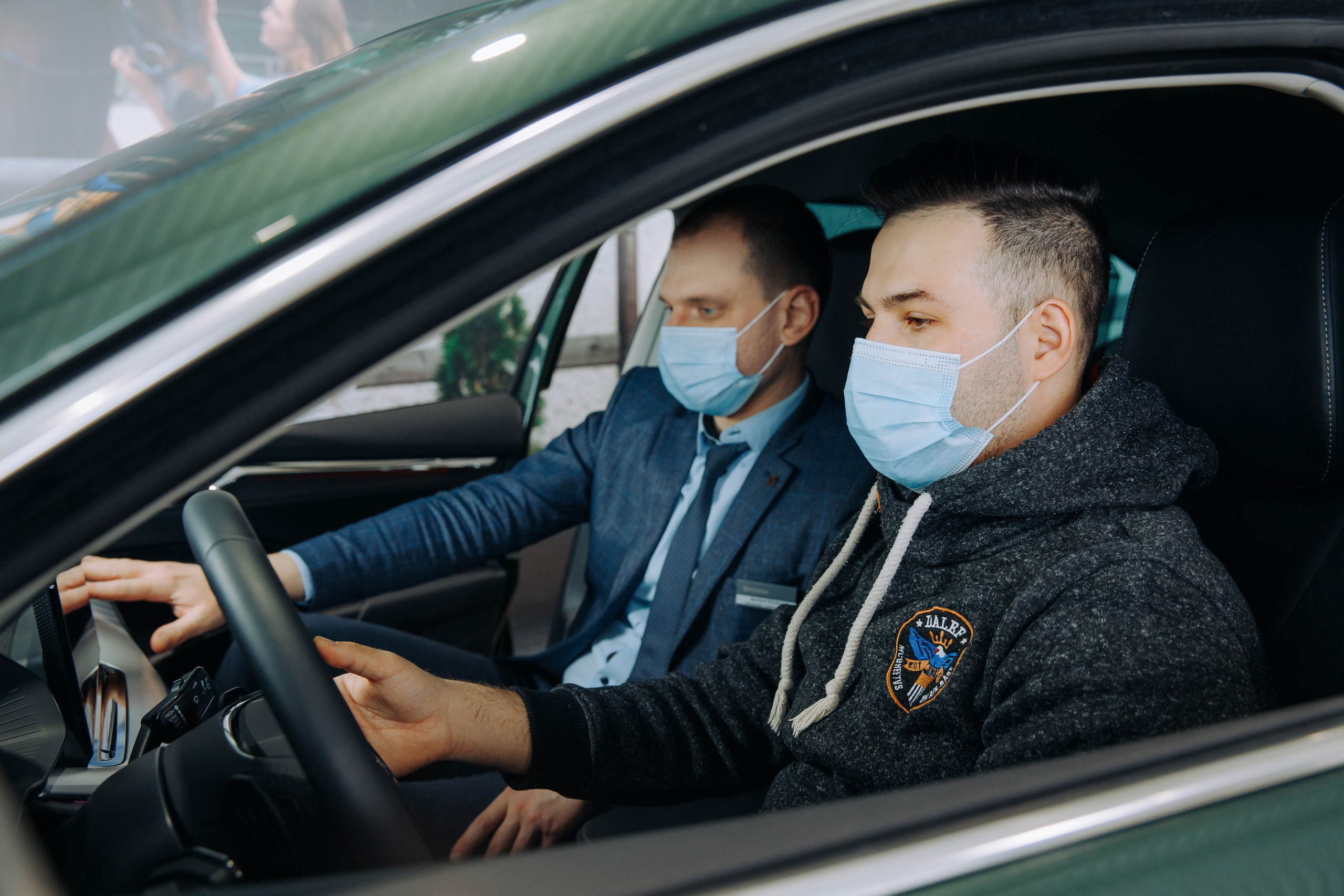 АВТОСАЛОНЫ. Фотосъемка свадебных, семейных и корпоративных мероприятий в Перми