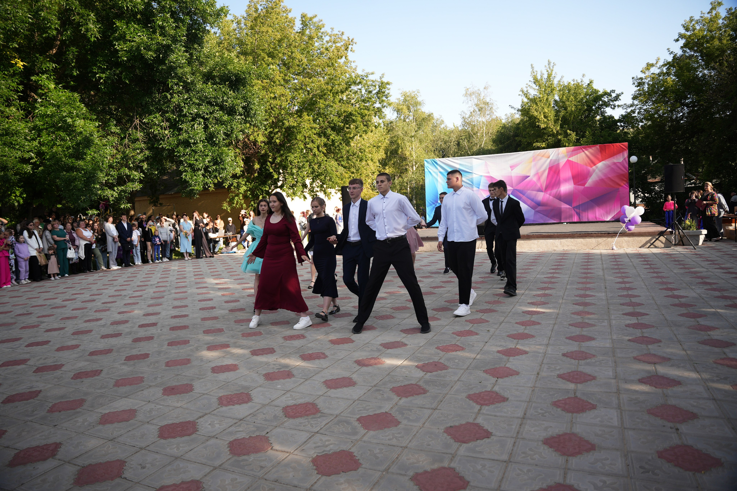 Выпускной в парке. Ольга Плаксина фотограф в Саратове