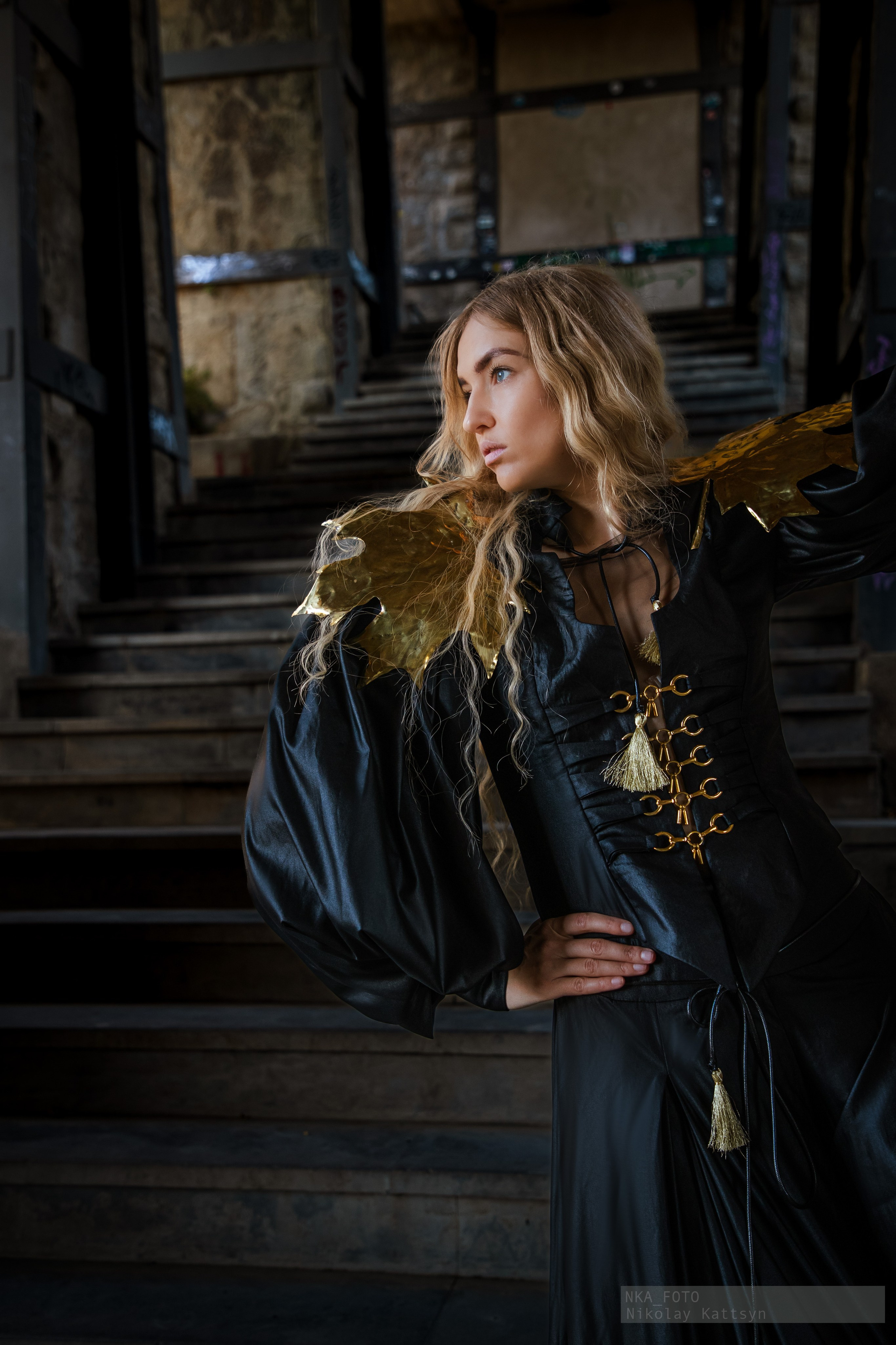 Ступени в Тбилиси годятся для фэшн съемки. Фотограф в Москве портреты | репортажи | спорт