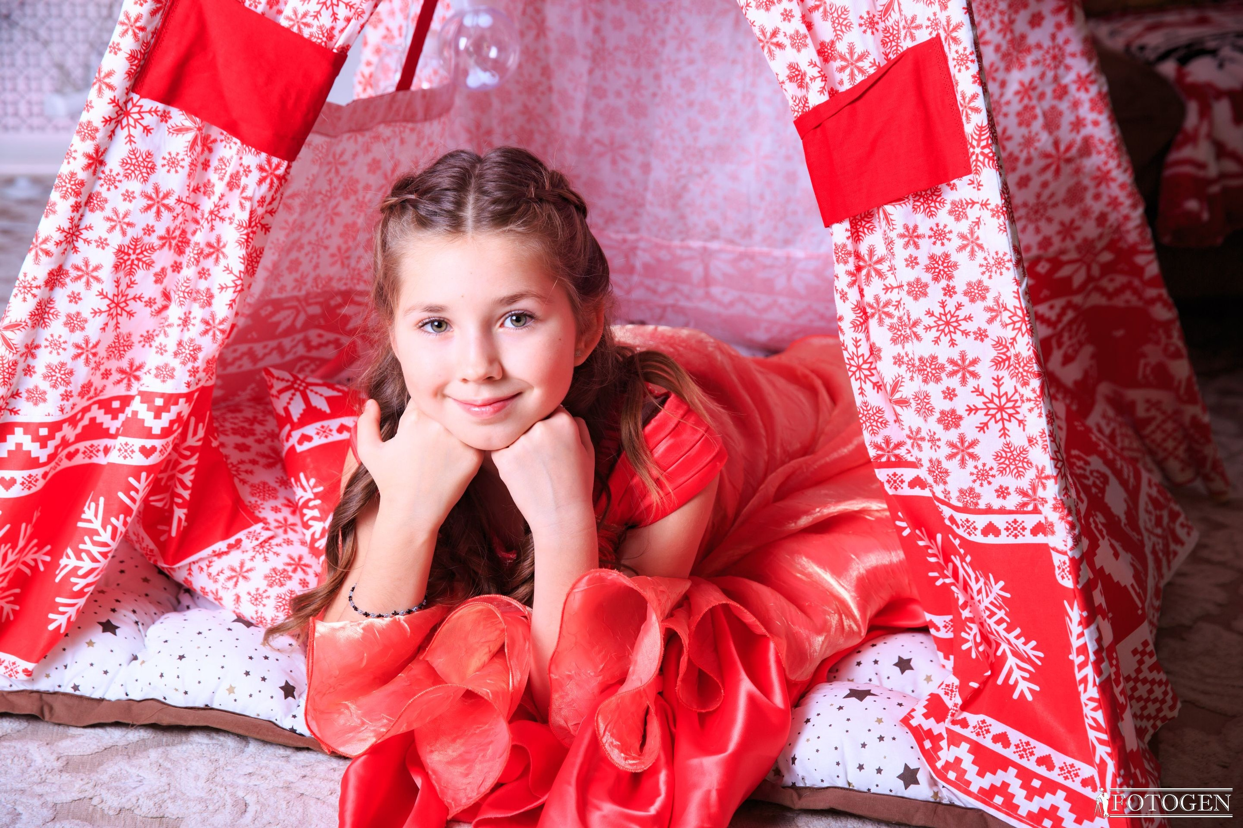 Портфолио новогодние фотосессии для детей в Краснодаре. Интерьерная фотостудия FOTOGEN г. Краснодар