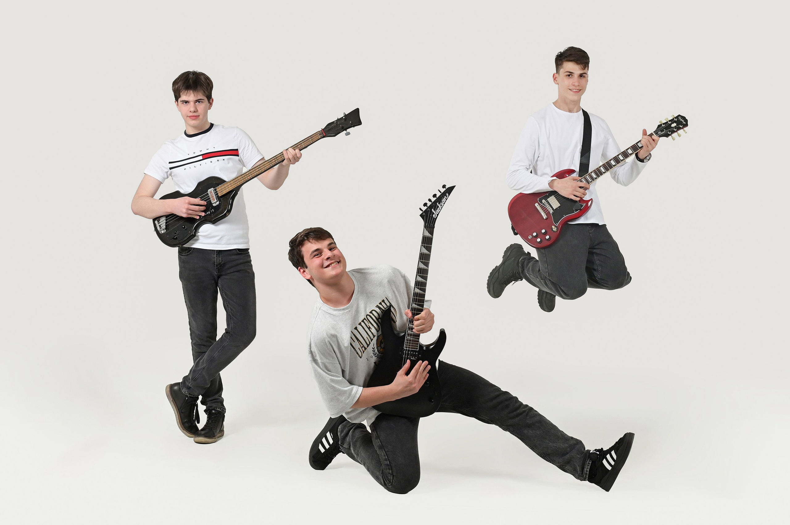 Галерея фотографий. Первая школьная фотостудия Zoom-Zoom в городе Владикавказ