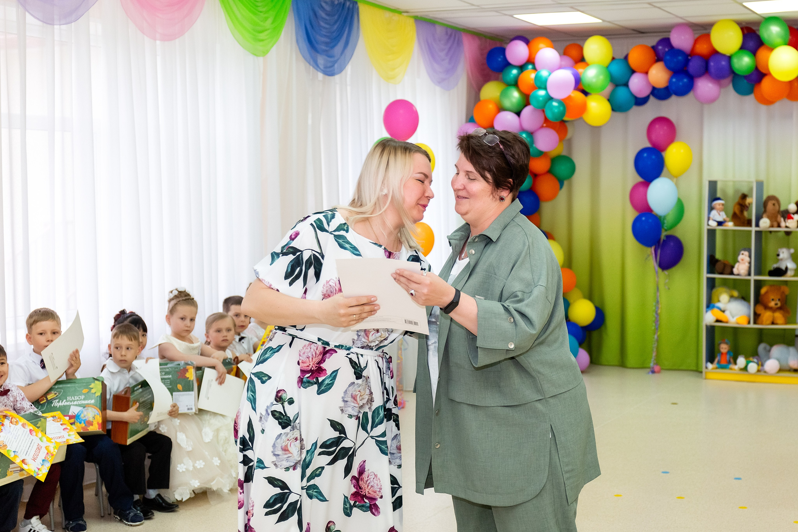 Выпускной. Детский сад «Тигрёнок». Стильный выпускной альбом Владивосток фотограф Вероника Мигачева