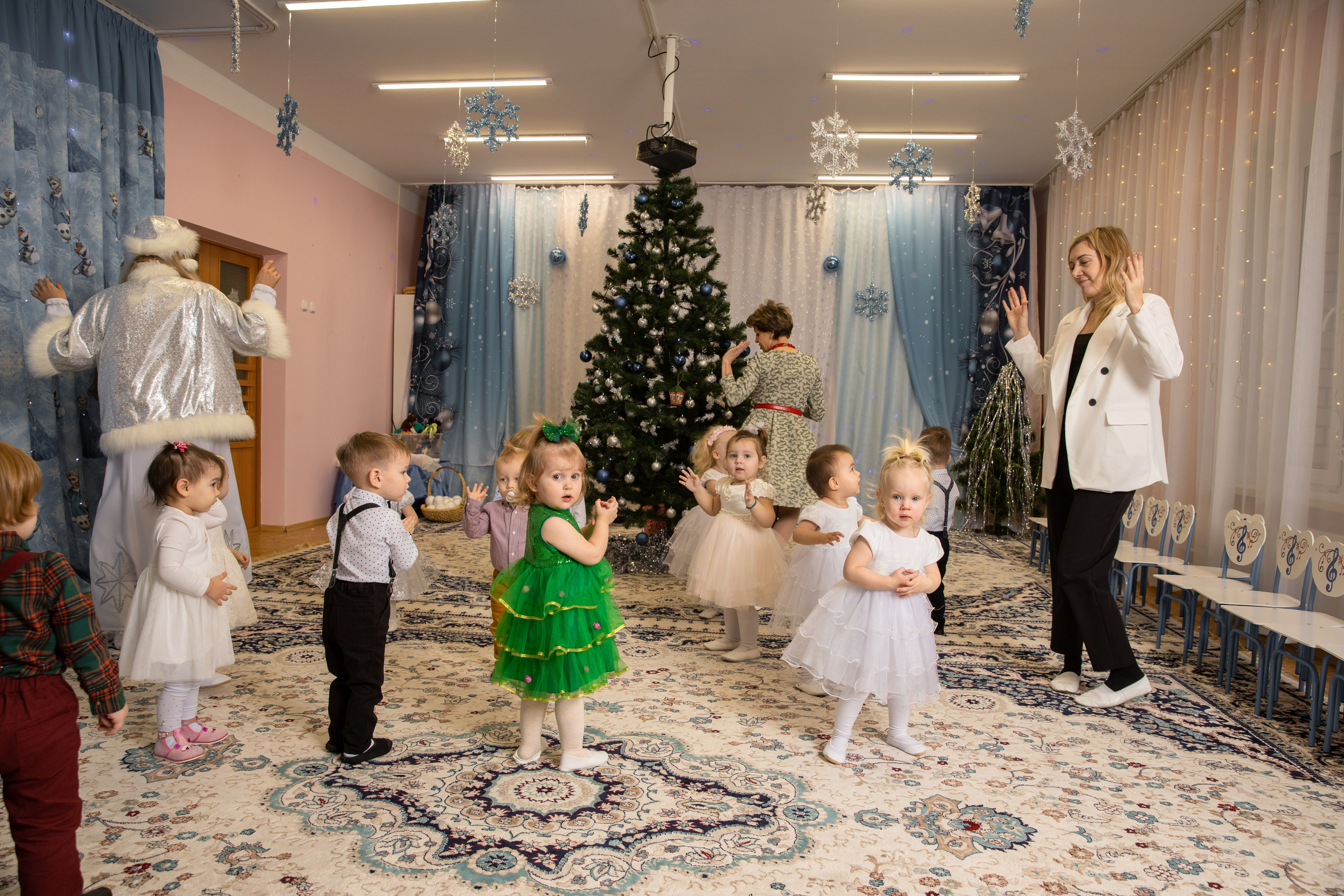 Новогодний утренник Успех. Фотограф в Железнодорожном и Балашихе