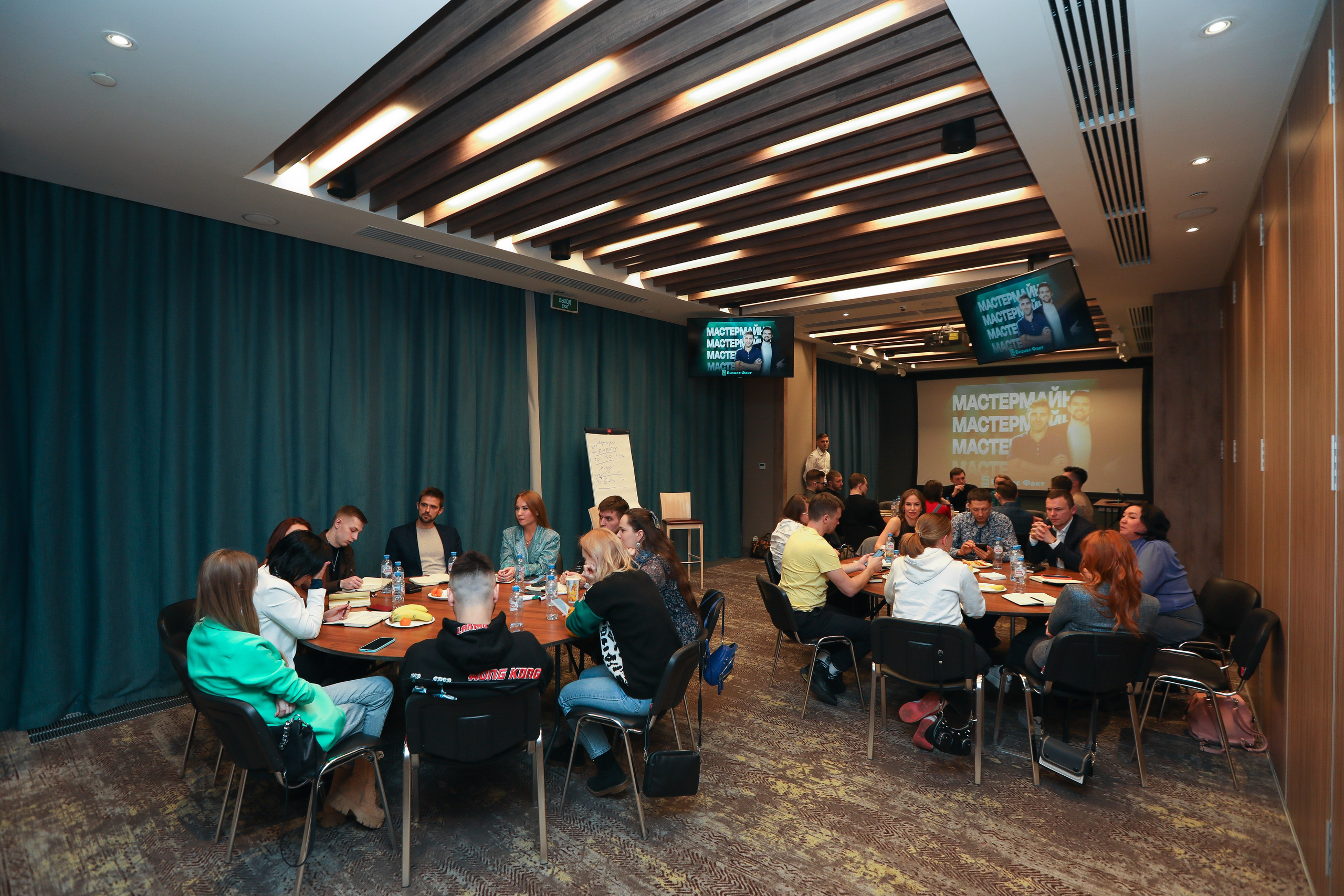 БИЗНЕС ФАКТ. Photographer Viktoriya Markushina «My world throug»