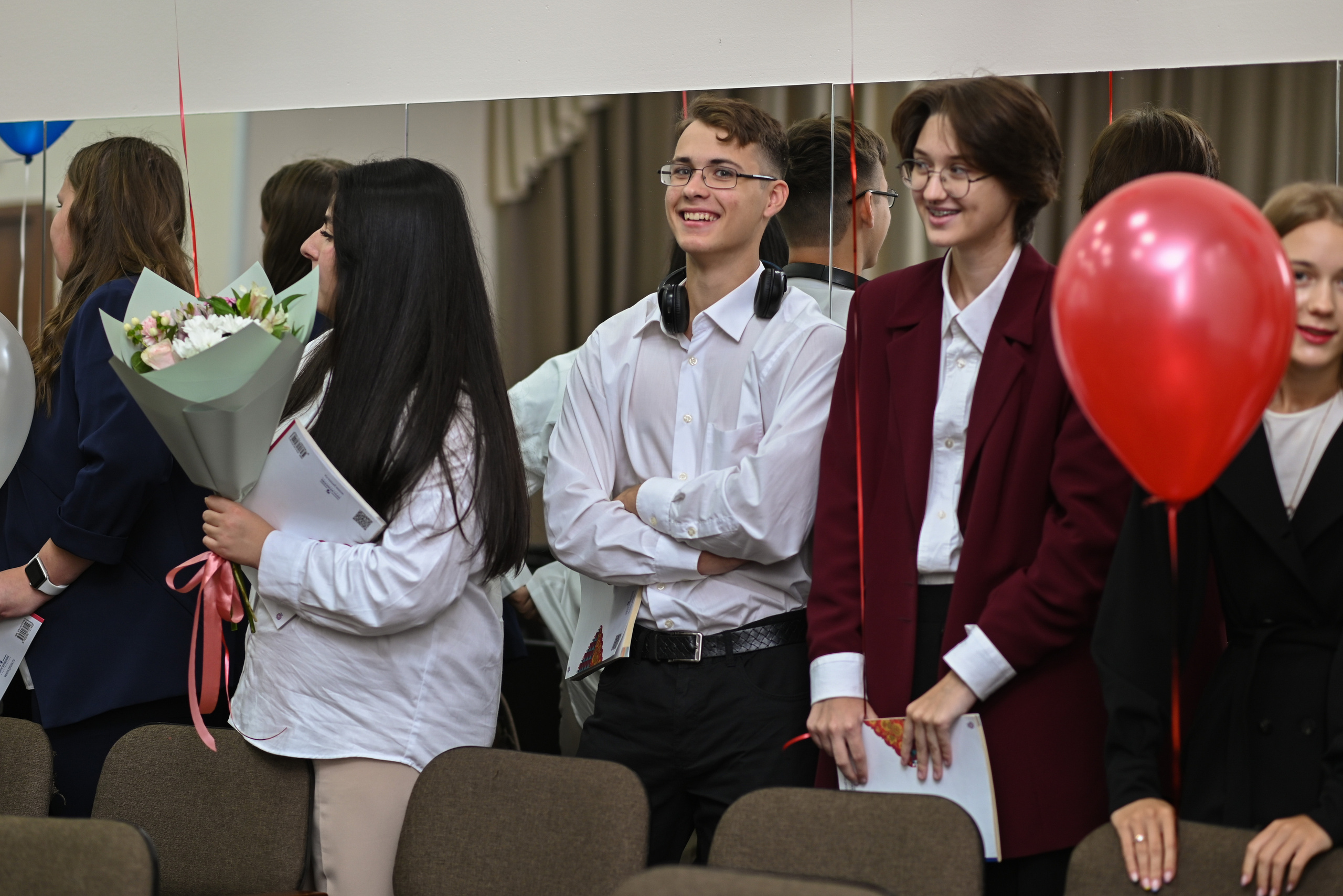 9-11 классы. Фокус студия. Выпускные альбомы в Красноярске