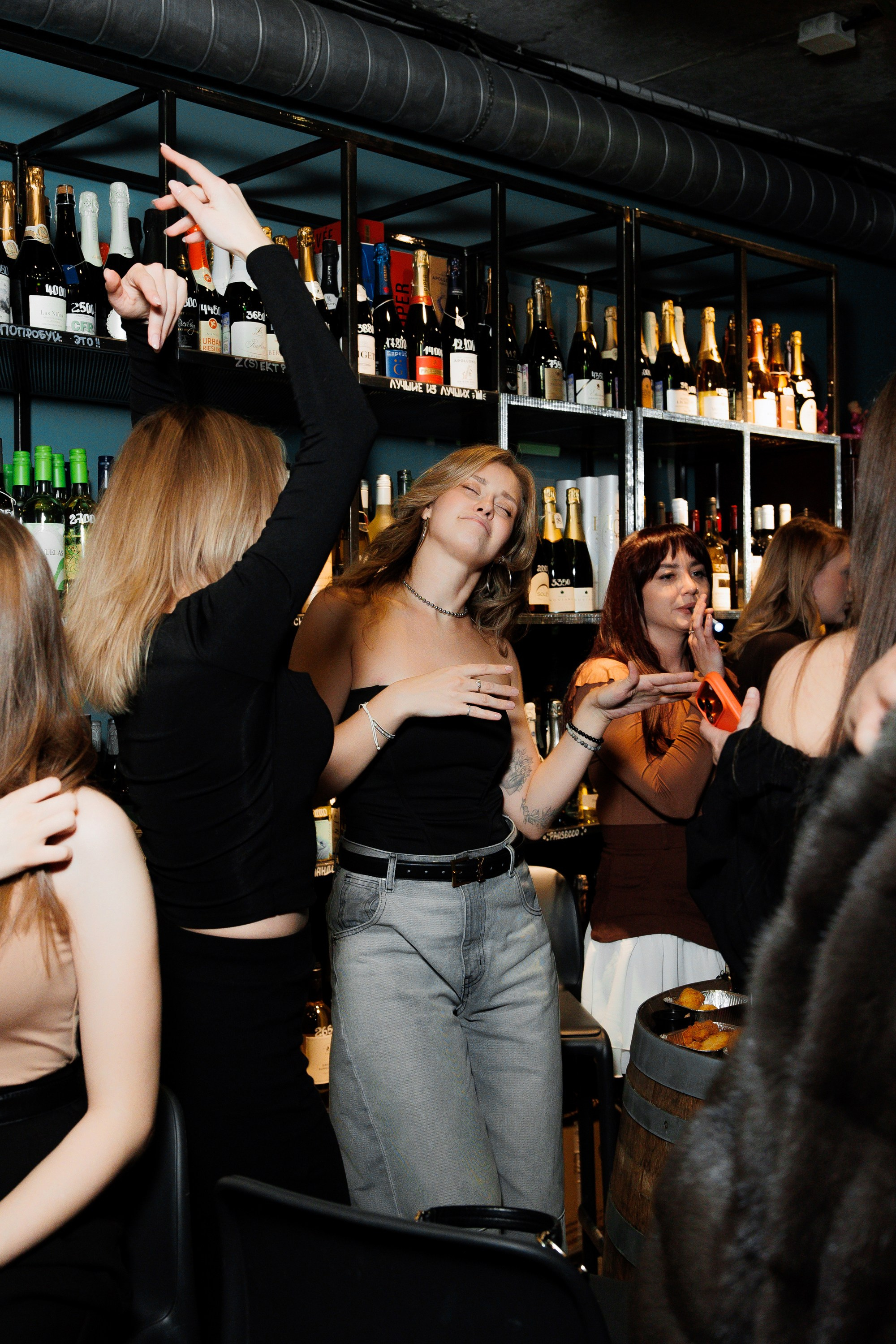 ВИНОТЕКА — 8 МАРТА. СВОИ. ФОТООТЧЕТЫ-СОБЫТИЯ-МЕСТА