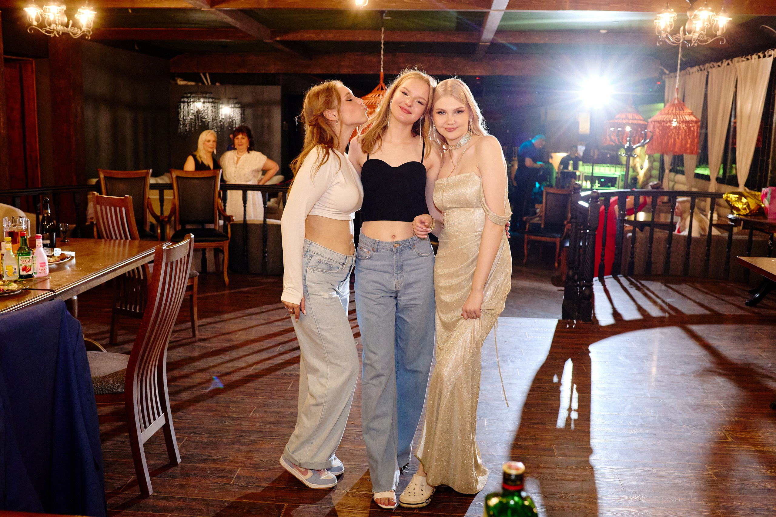 Выпускной 35 Сош. Фотограф Выпускные альбомы Таганрог Сергей Коробченко