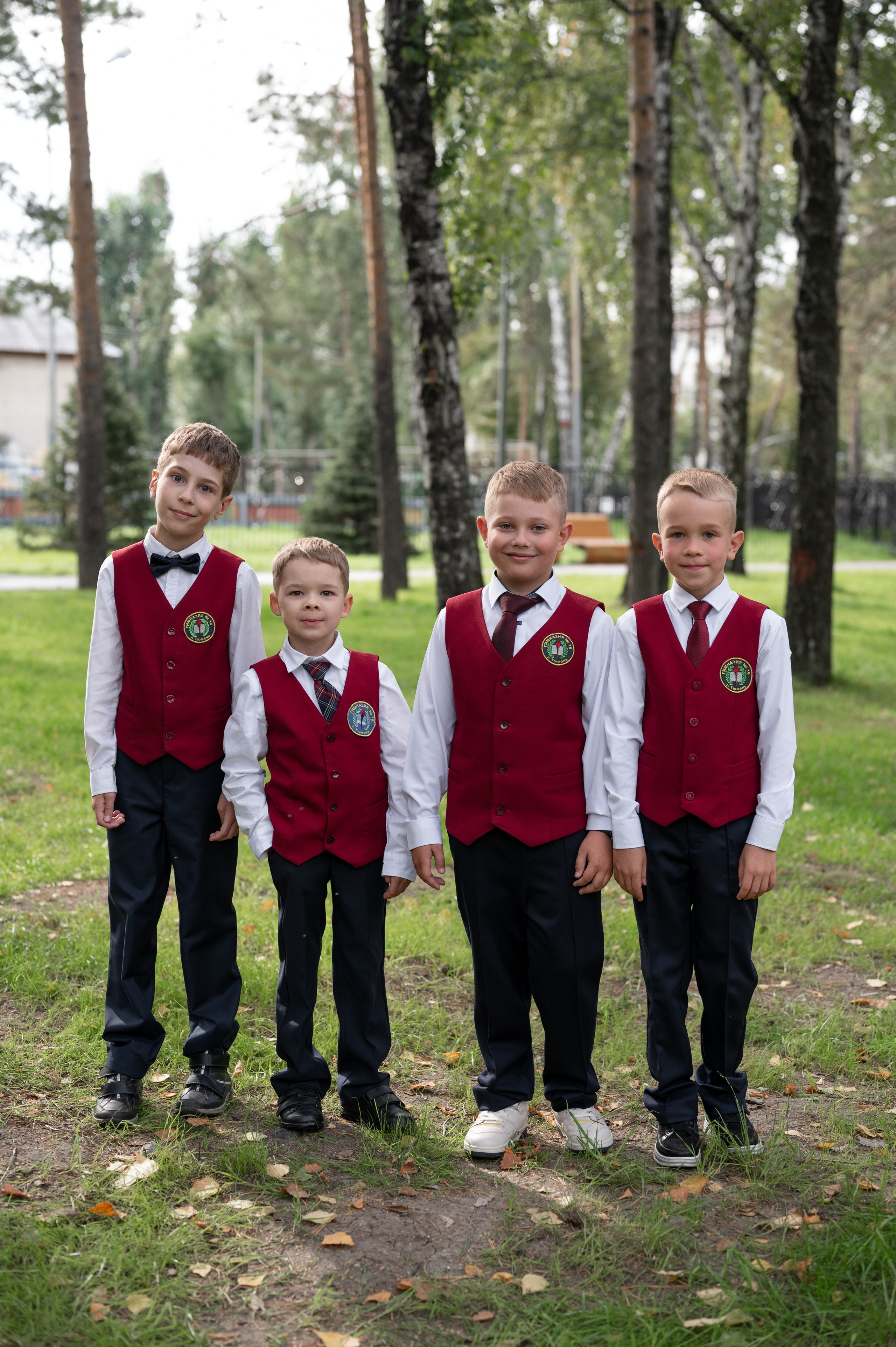 1 сентября 16 гимназия 2 класс (линейка + в классе+ на улице). Фотограф новорожденных, семейный детский в Тюмени Татьяна Морозова