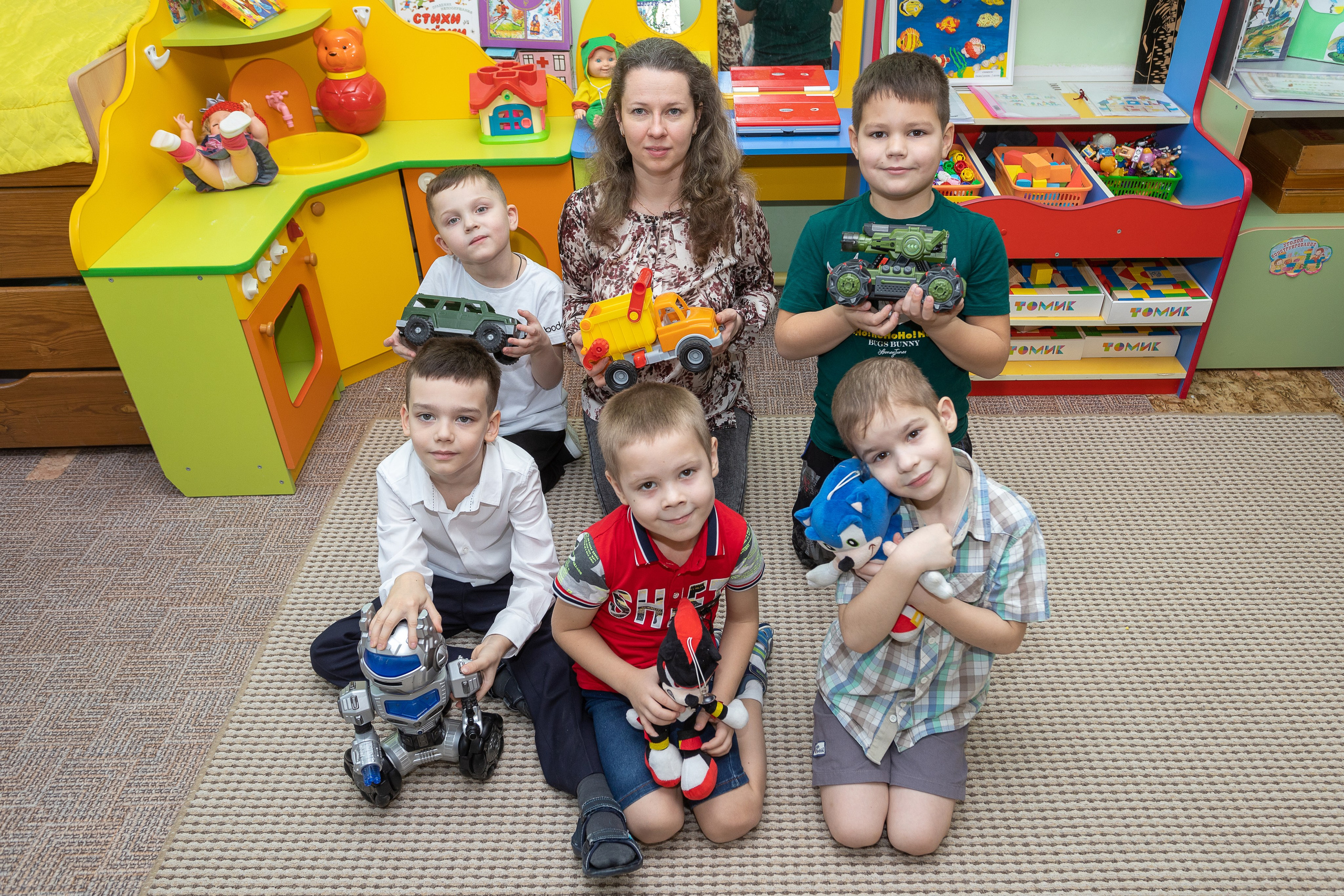 Сюжетные фотографии. Выпускные альбомы и фильмы