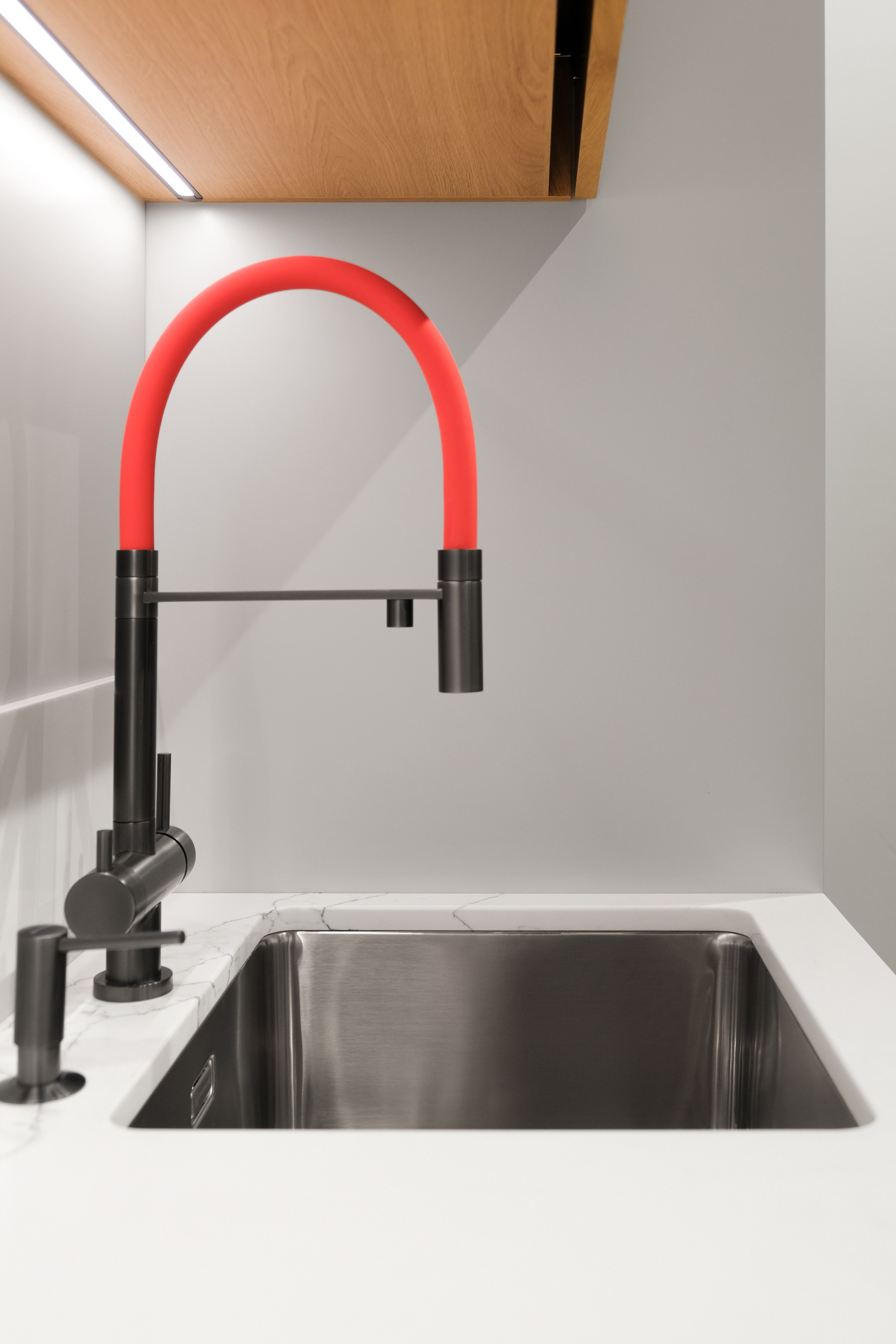 Салон Розы Люксембург 19 | Мебель на заказ в Томске. ГУДРУМ — Мебель на заказ в Томске | Кухни | Шкафы | Стулья и Столы