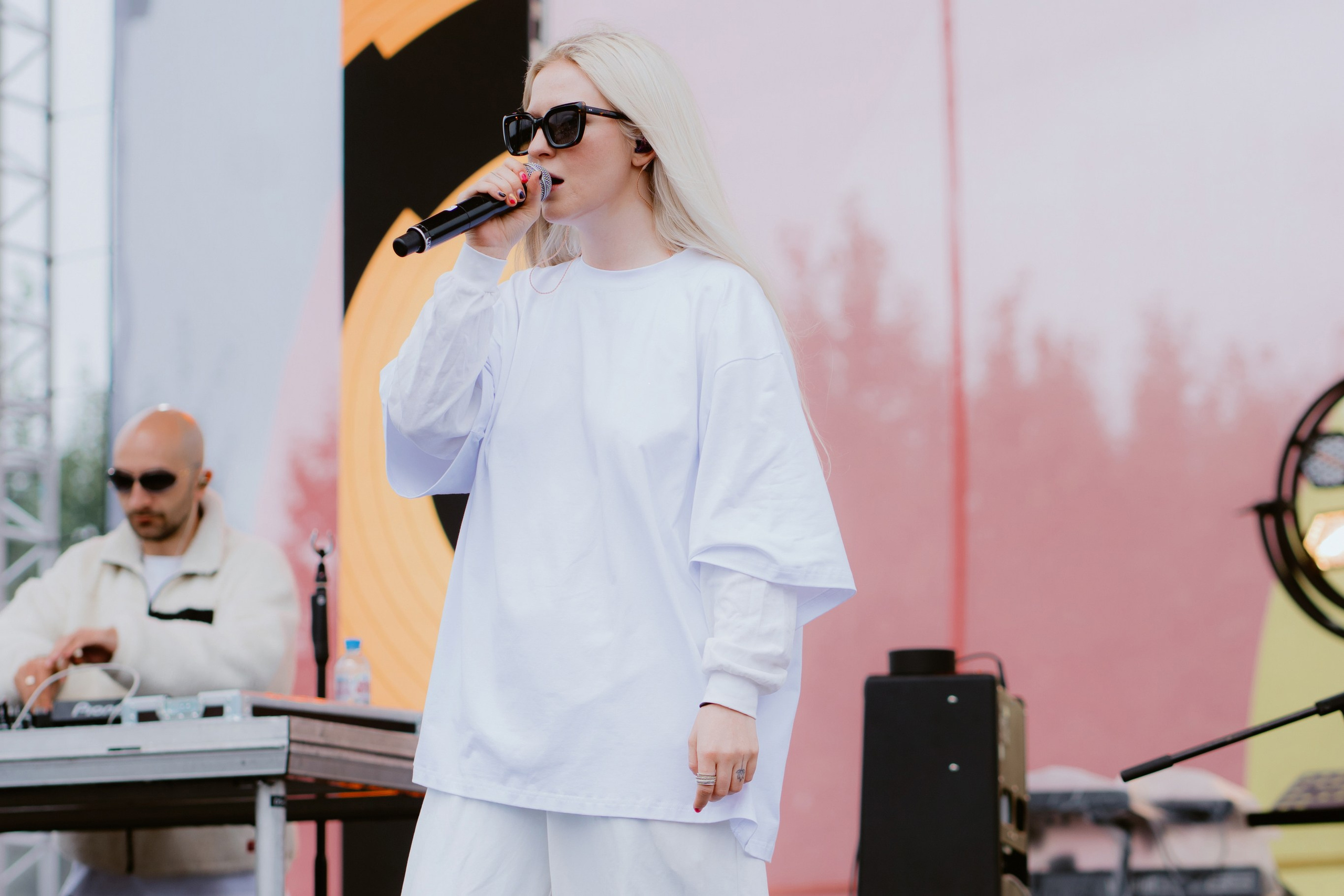 Dvor mega music festival. Photographer — ERASTOV