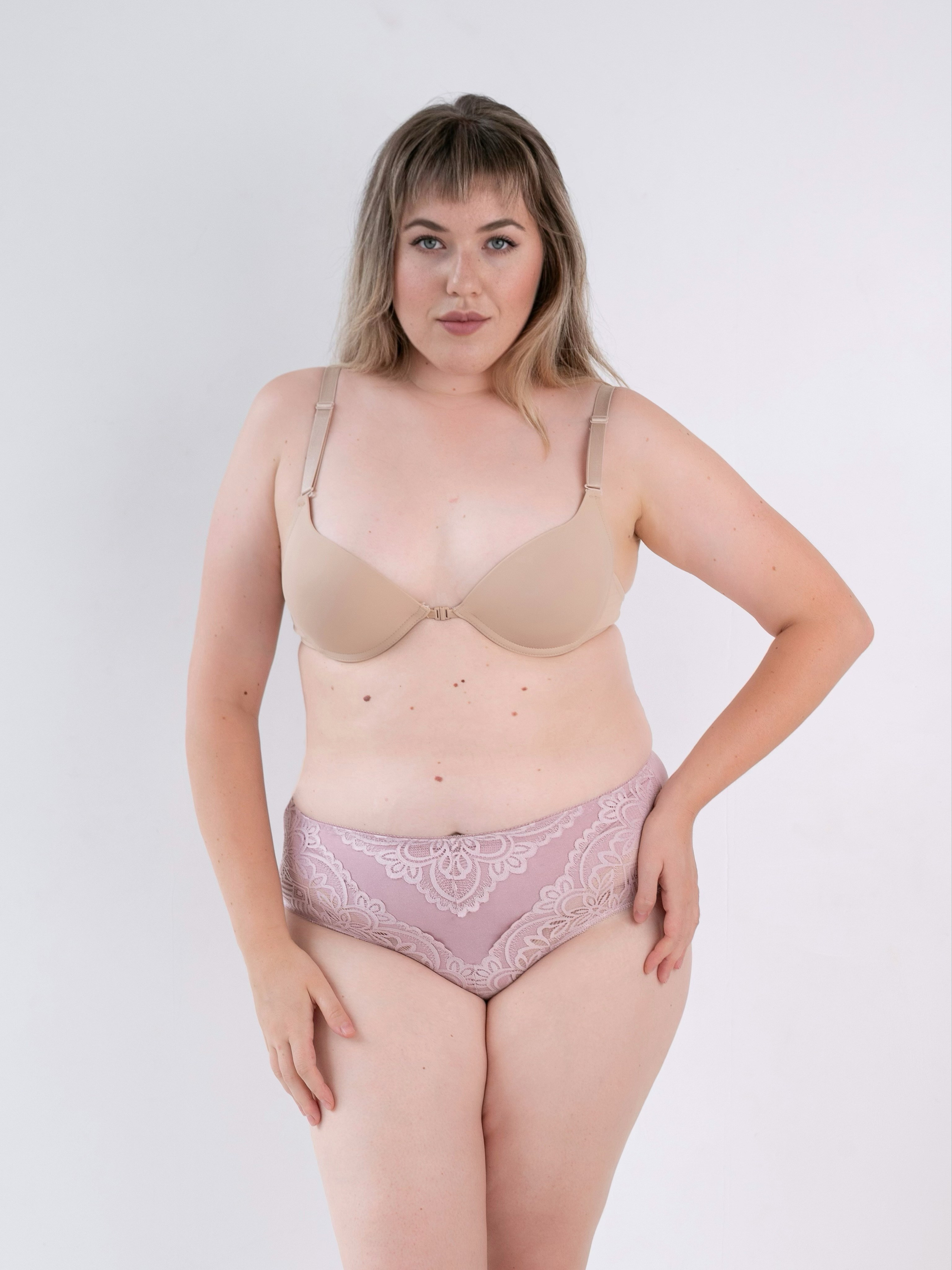 Женское нижнее белье plus size серия 2. Предметный фотограф, фото для маркетплейсов Пятигорск, КМВ