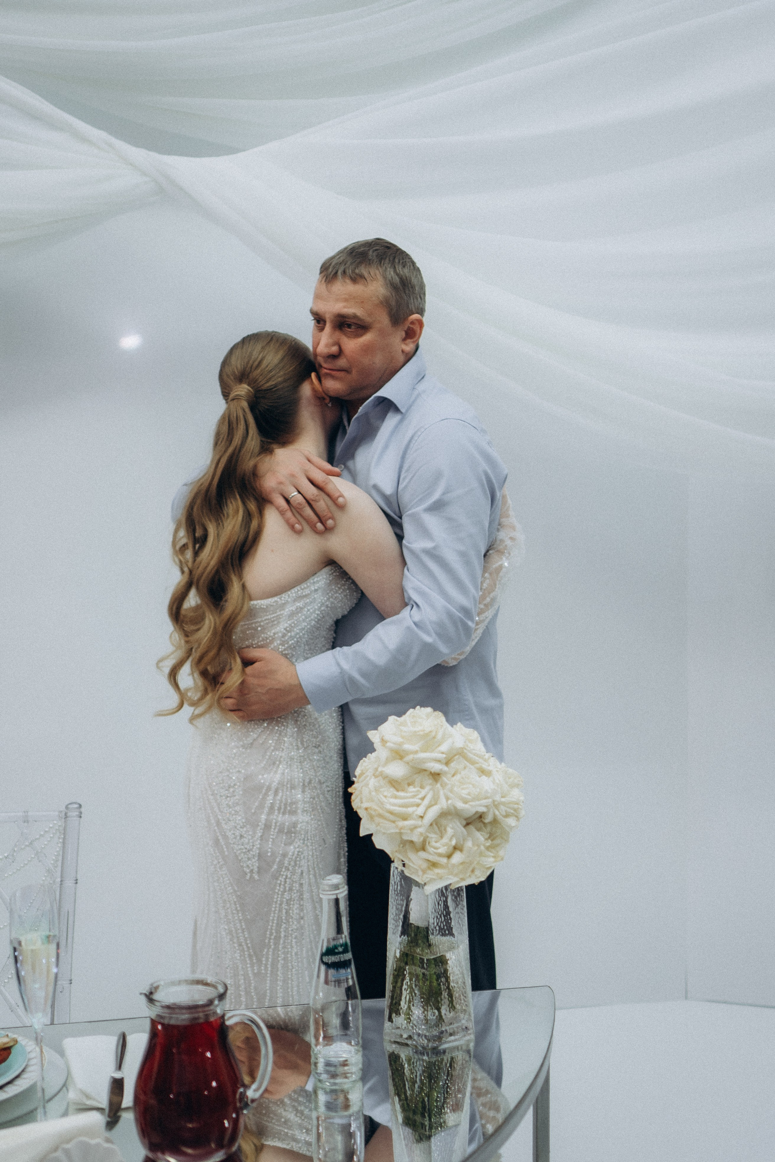 СВАДЕБНАЯ СЬЕМКА СБОРОВ В ОТЕЛЕ И ВЫЕЗД НА ЦЕРЕМОНИЮ (СНЯТО В СИБИРЕ В НИЖНЕВАРТОВСКЕ). Профессиональный фотограф, Санкт-Петербург — Виктория Богомолова