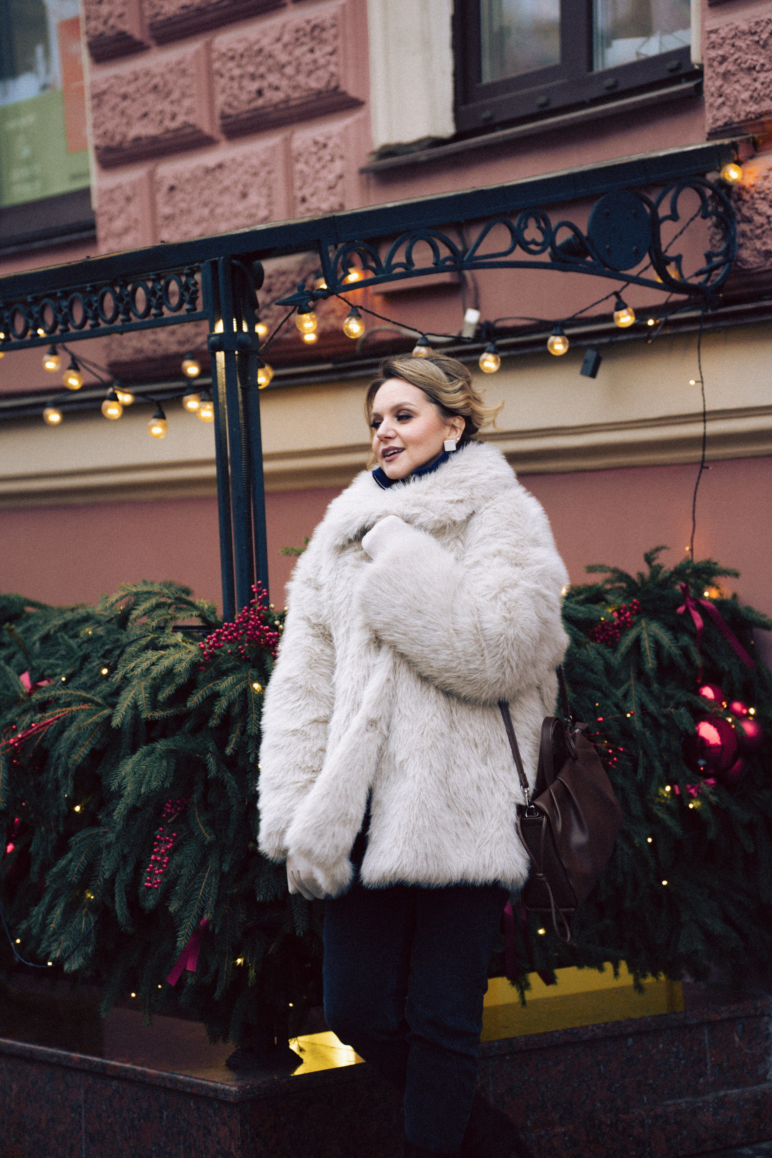 НОВОГОДНЯЯ ФОТОСЕСИИЯ В СТУДИИ ДЛЯ ДЕВУШКИ И ПРОГУЛКА ПО ЧЕРНЫШЕВСКОЙ. Профессиональный фотограф, Санкт-Петербург — Виктория Богомолова