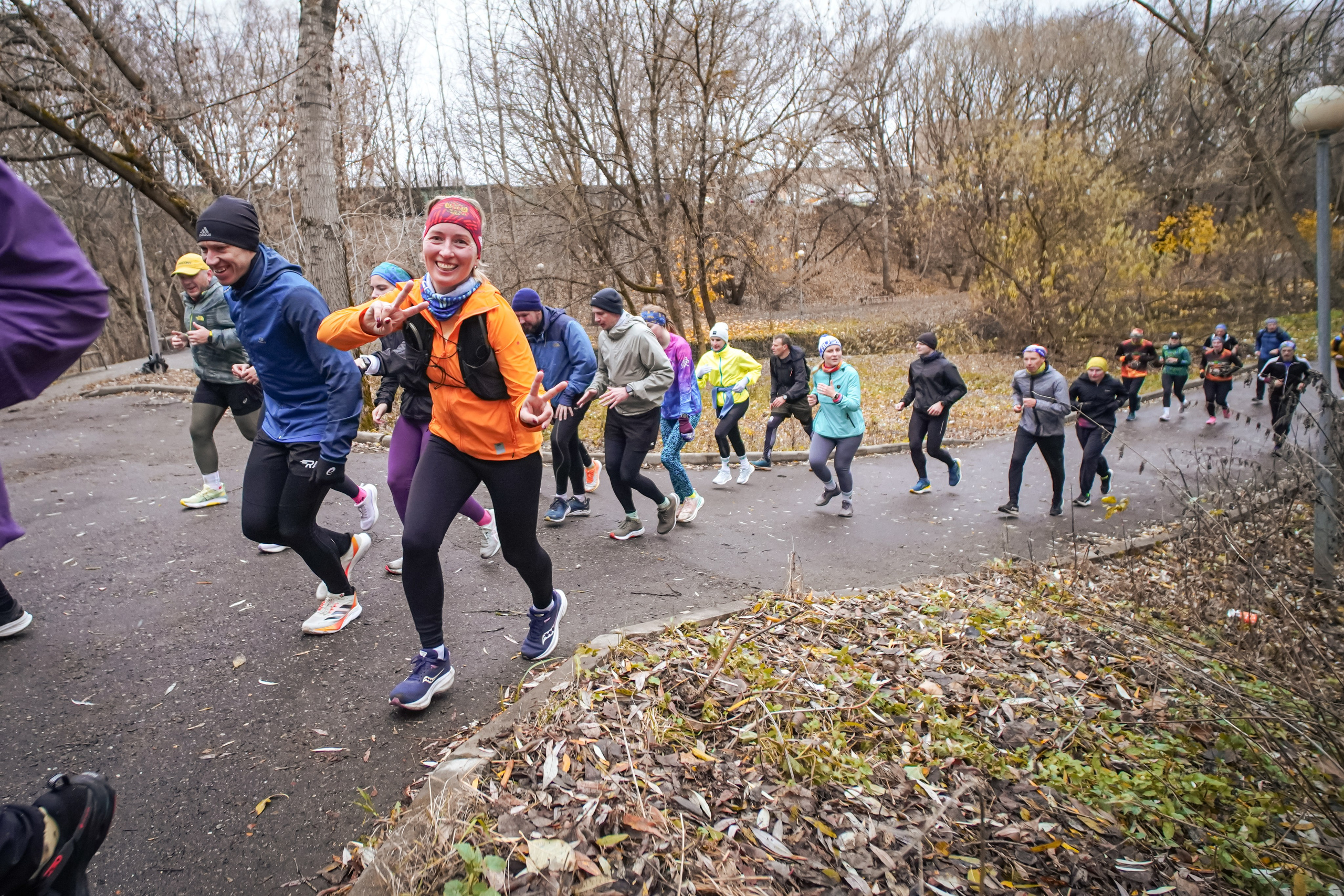 #марафонудома #яuzarun 2024 2-я петля, группа 6:30. Роман Капилюшов. Бег. Фото. Видео. г. Люберцы