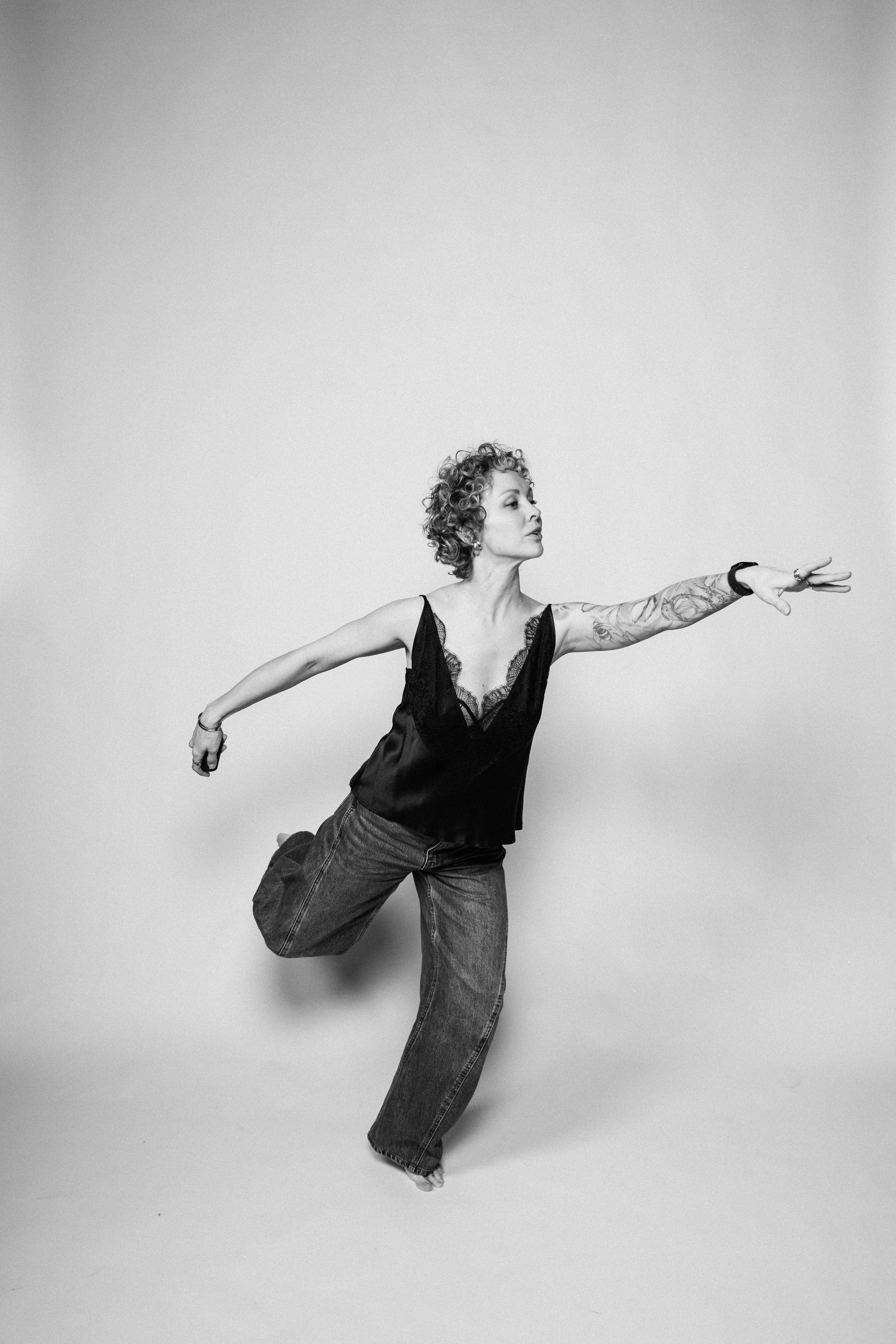 ЧБ. Фотостудия Автопортрета «Своими Глазами»