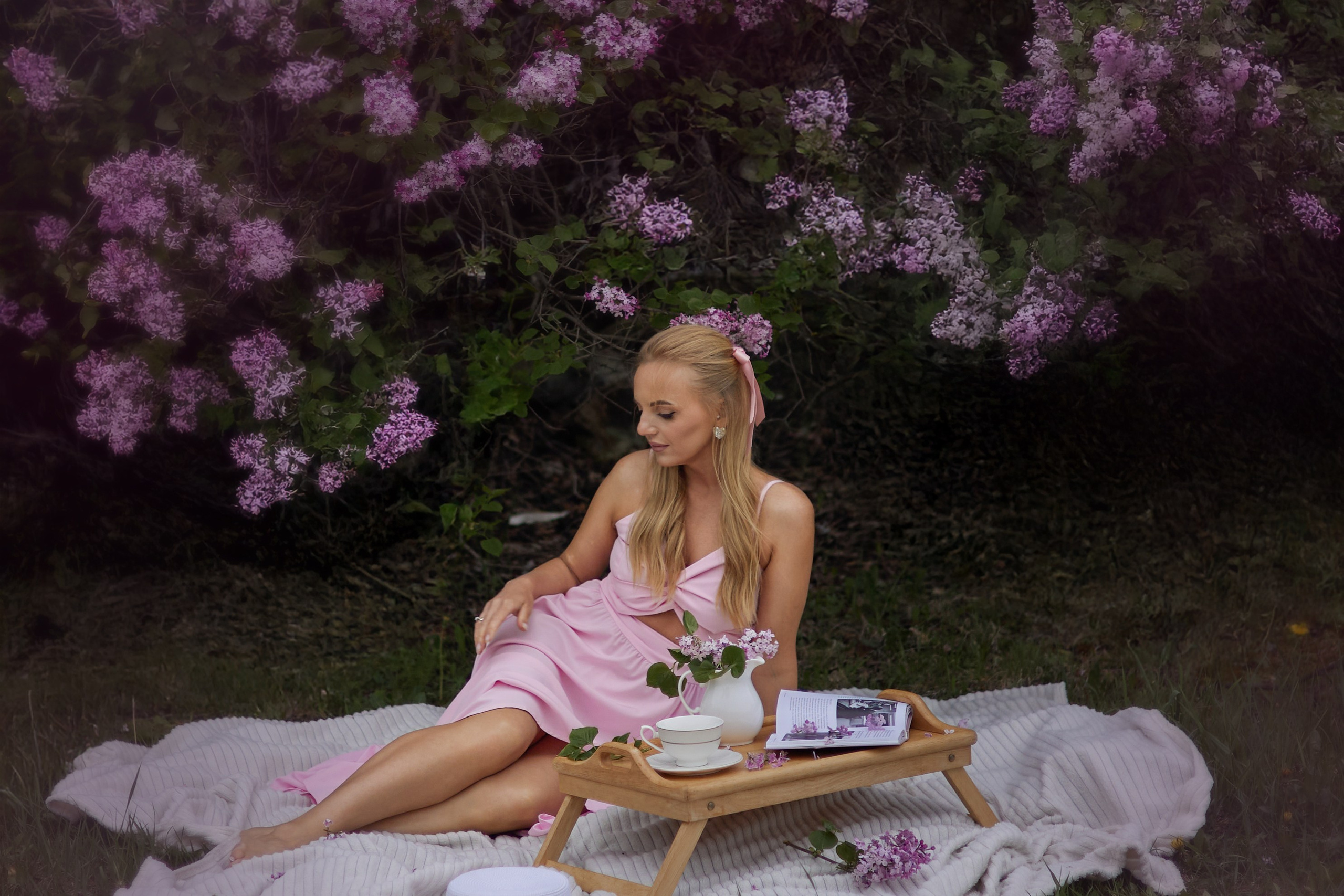 Ольга и сирень. Фотограф женского портрета, беременности и материнства Харькова Елена