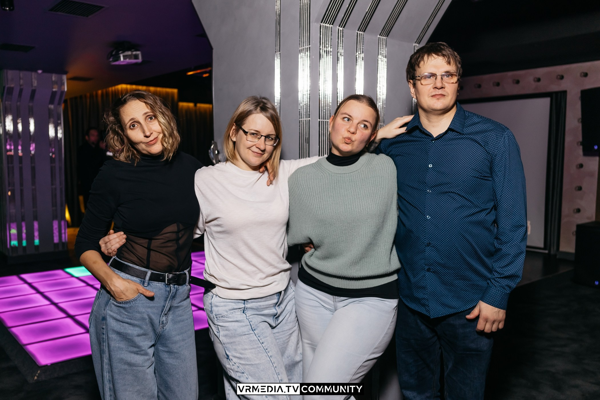 Вечер в караоке-баре «Volna»