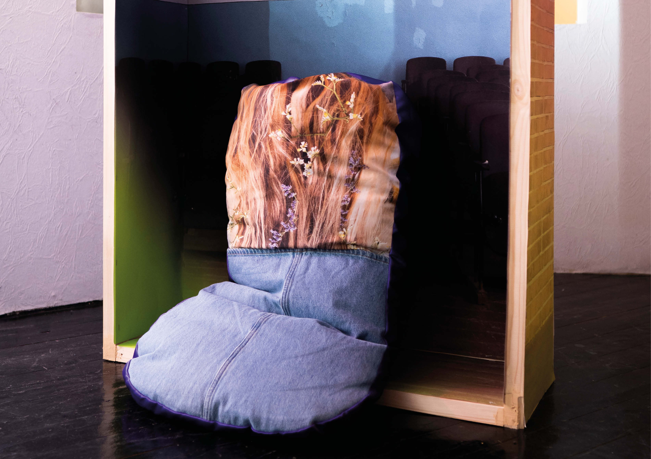 Тихо молодость проходит. Daria Morozova